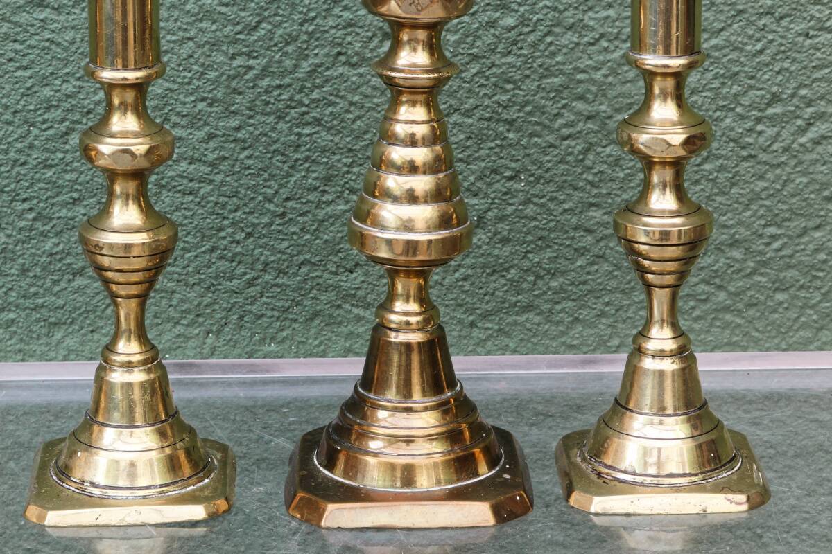 Set of 4 brass candlesticks, England, late 19th century