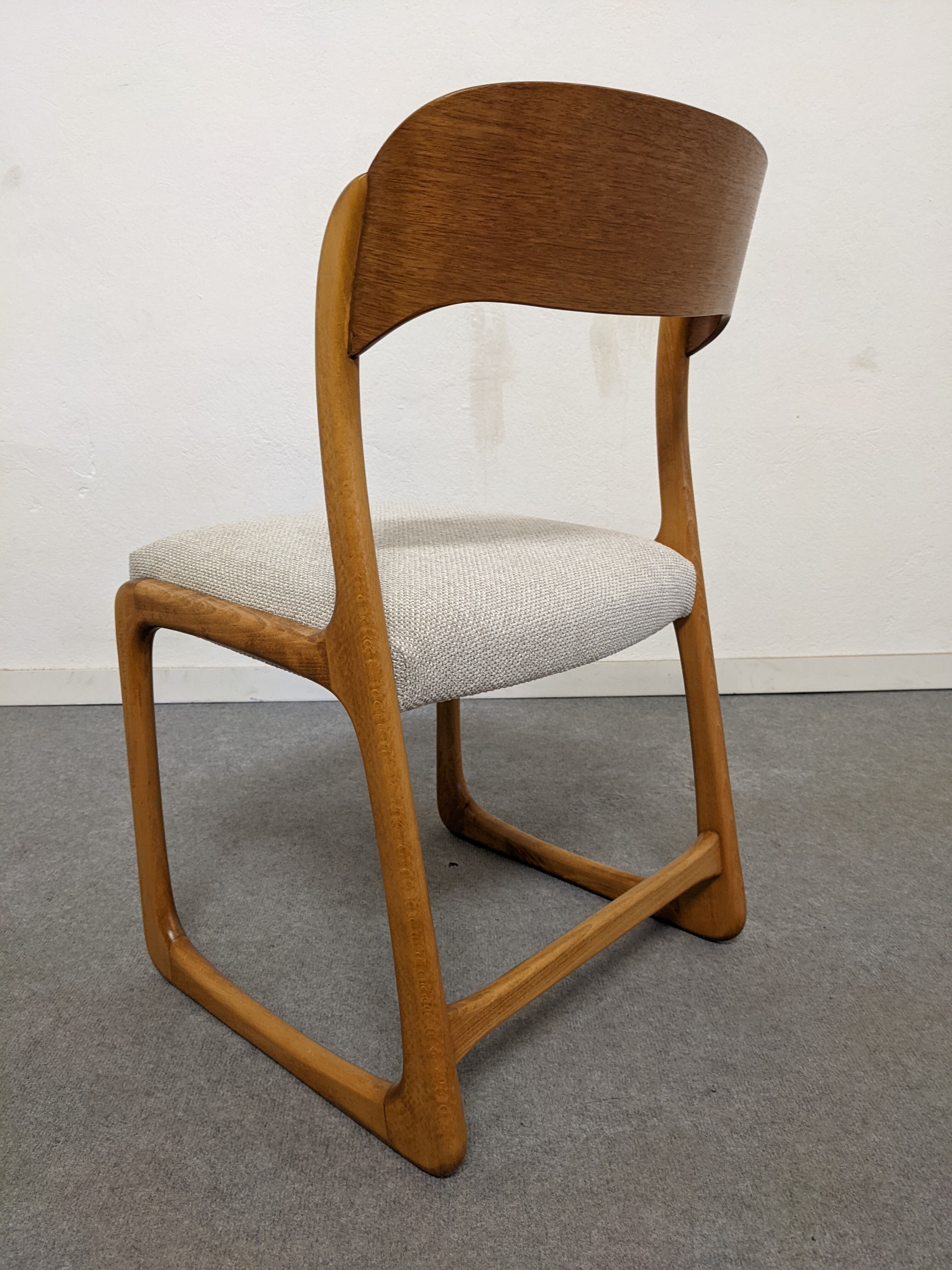 Series of 6 Baumann sleigh chairs from the 60s/70s