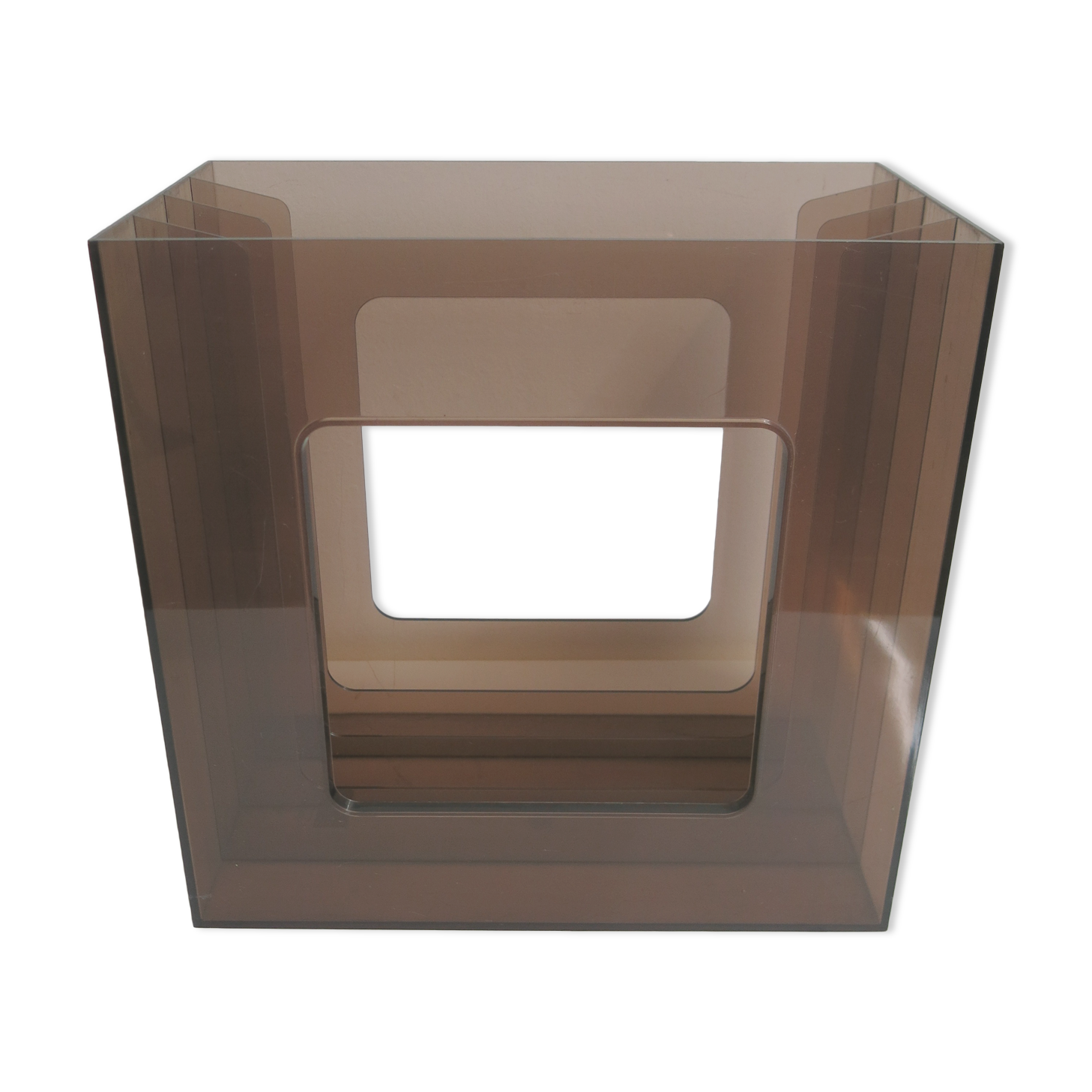 Vinyl holder in smoked plexi