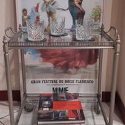 Desserte roulante en laiton argenté