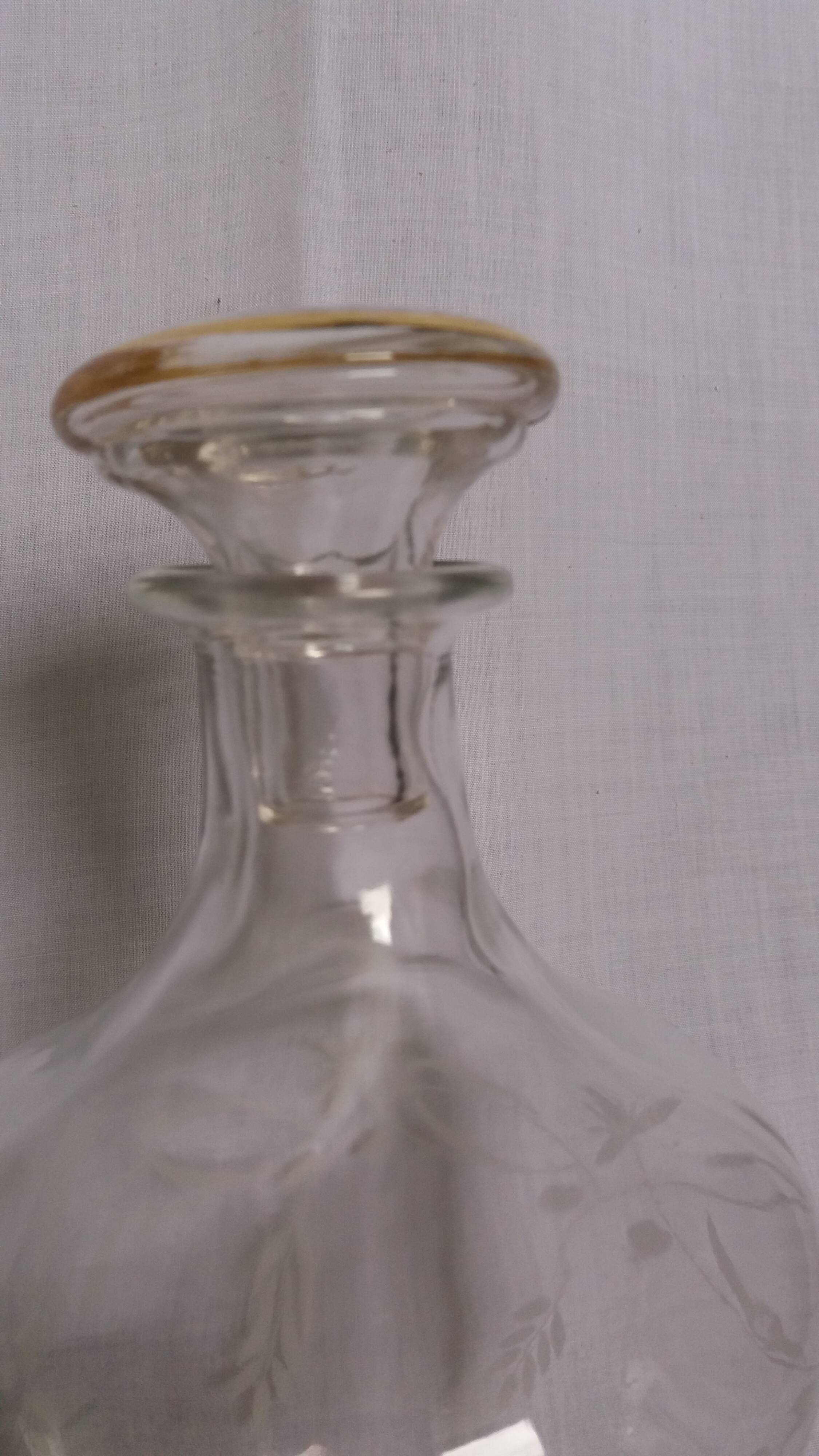 Carafe à liqueur avec bouchon, décor fleurs et dorures