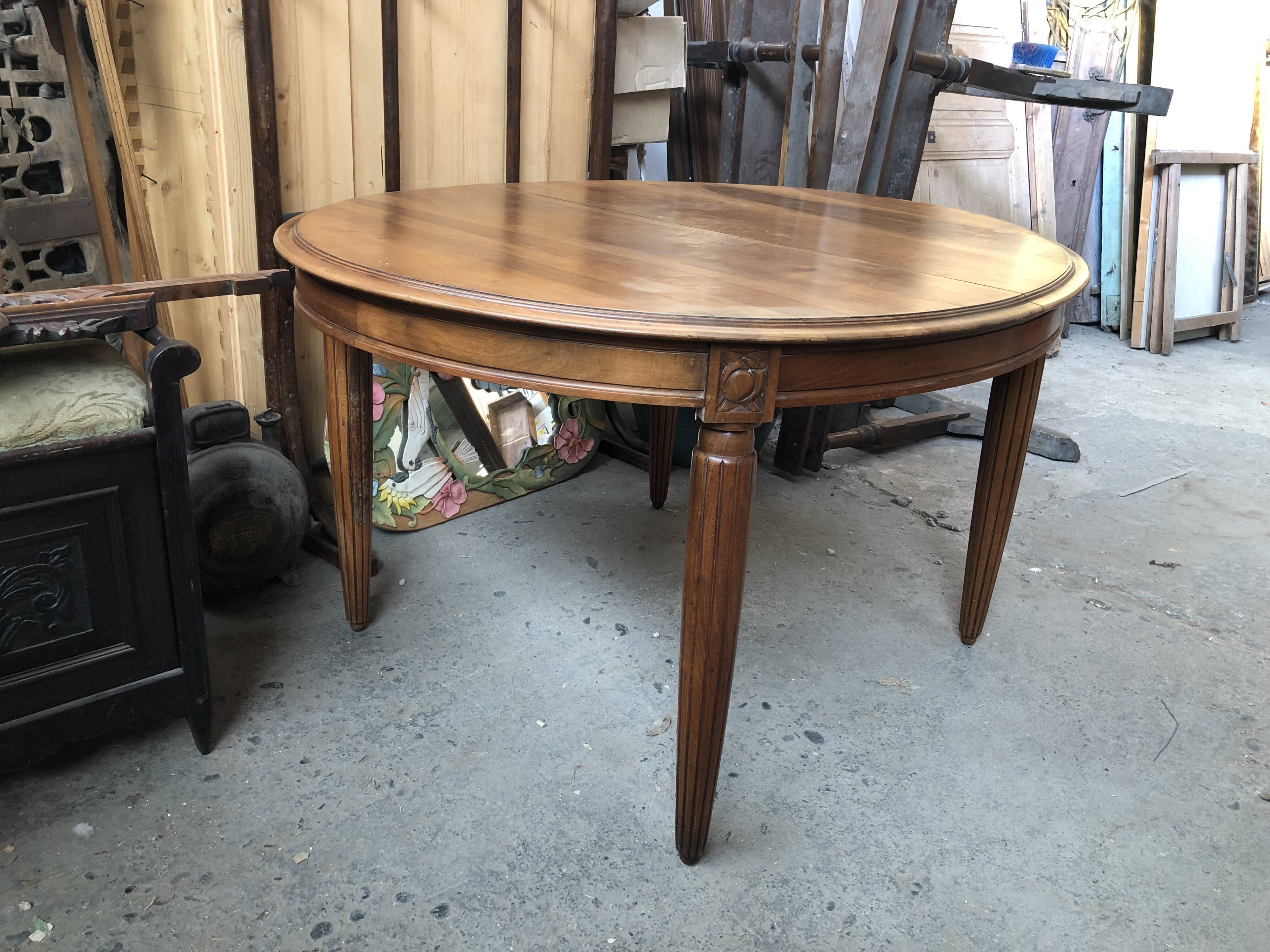 1930s walnut wood dining table