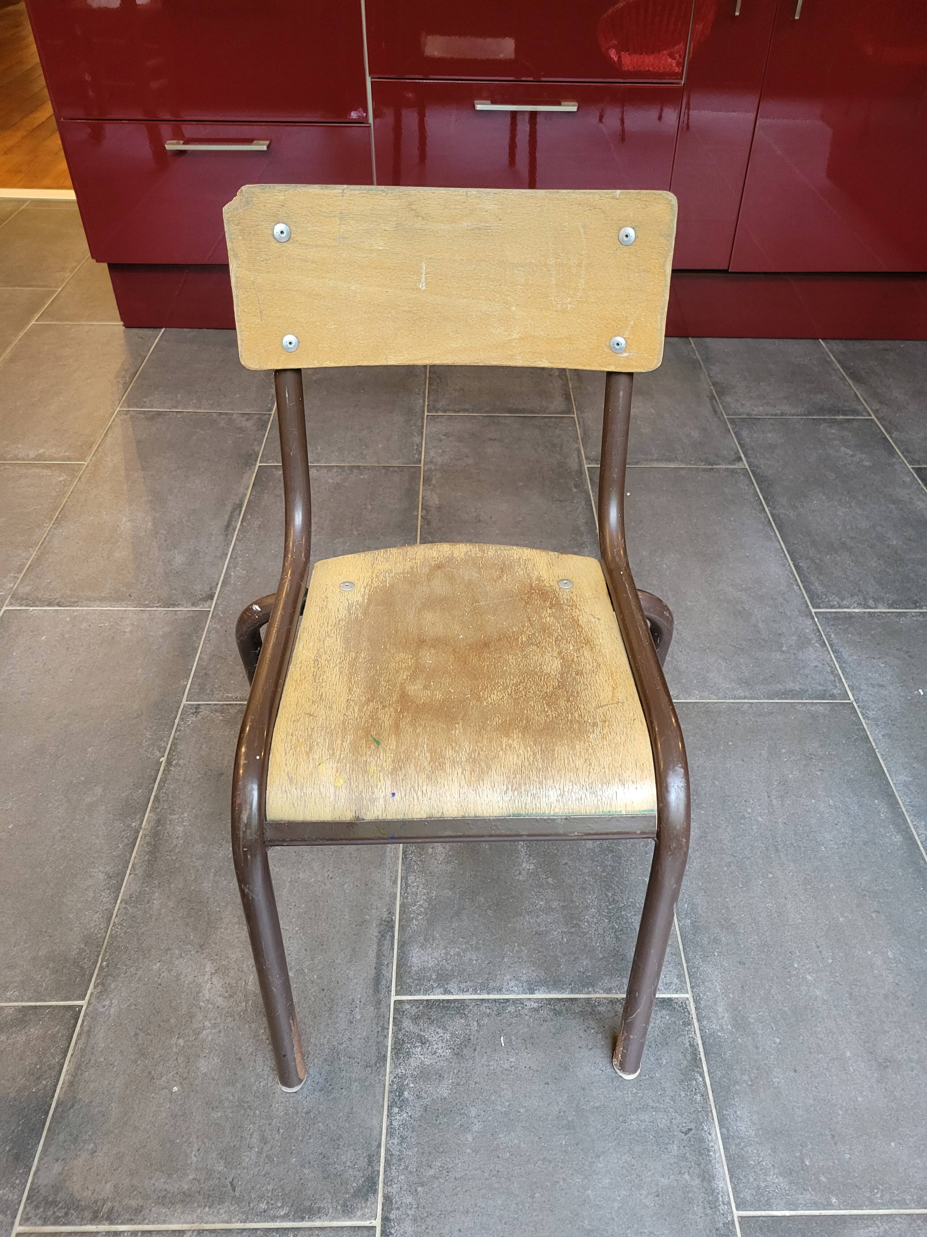 Ancienne chaise d école Mullca