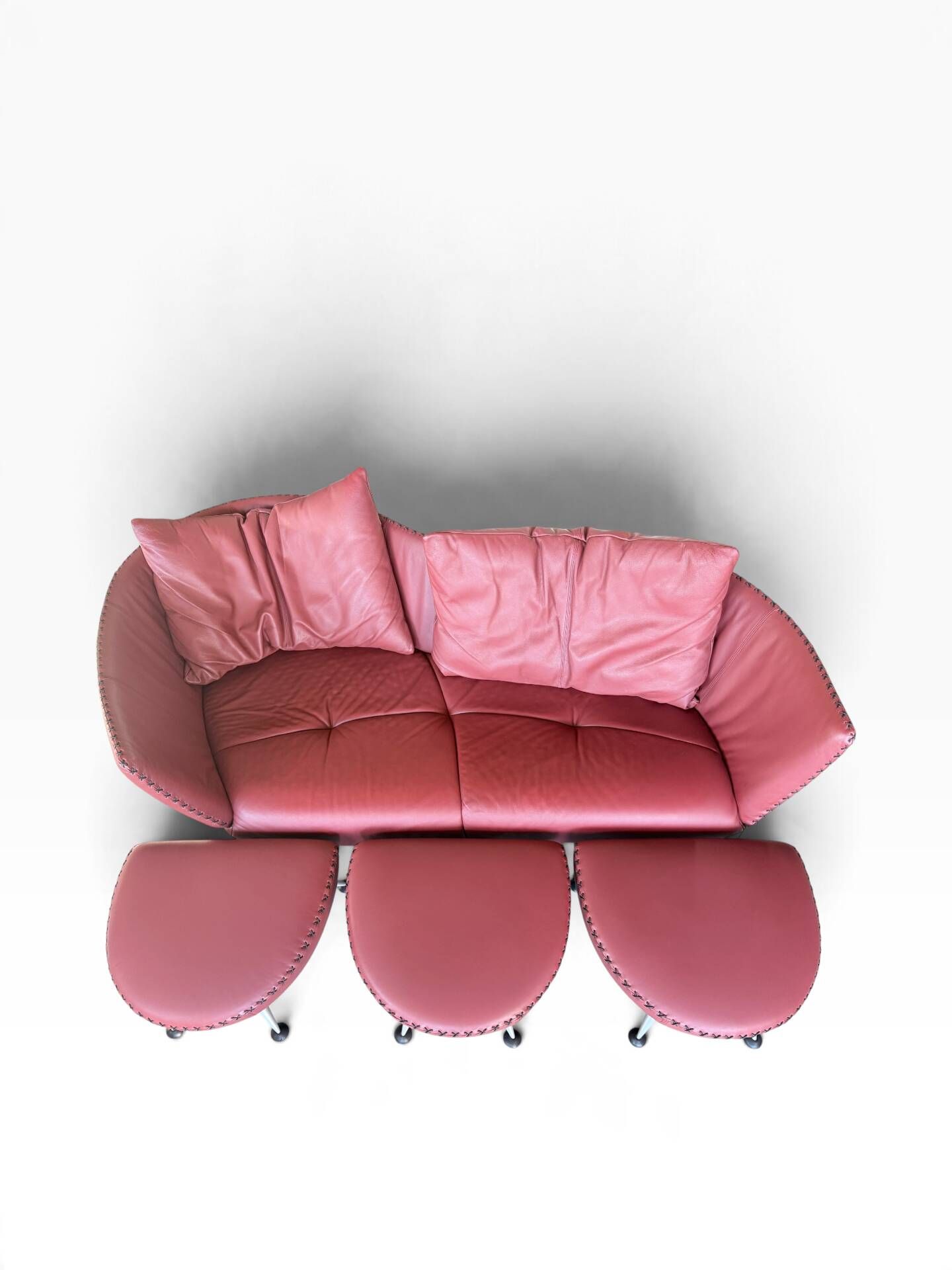 de Sede DS-102 red leather sofa with 3 stools