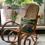Rocking chair en rotin