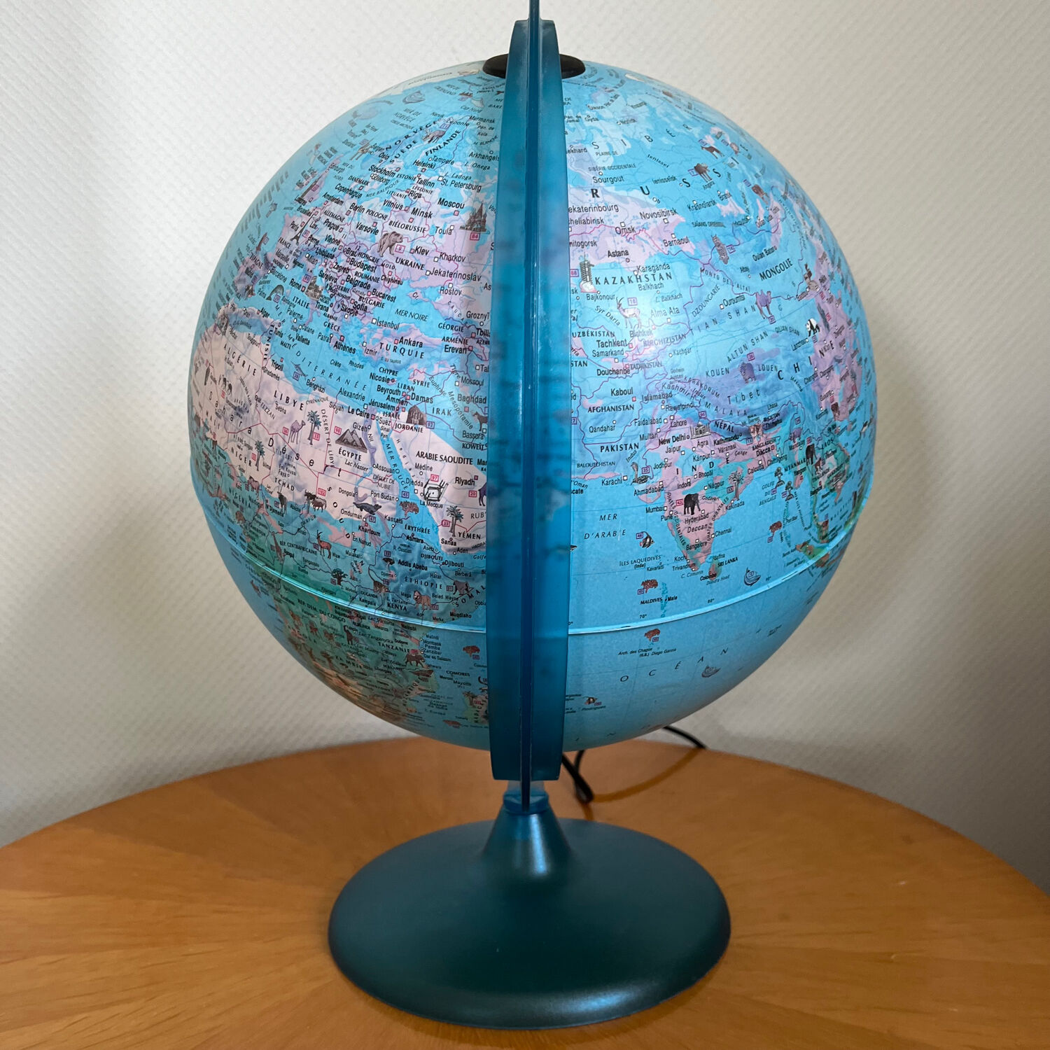 Luminous terrestrial globe 1970