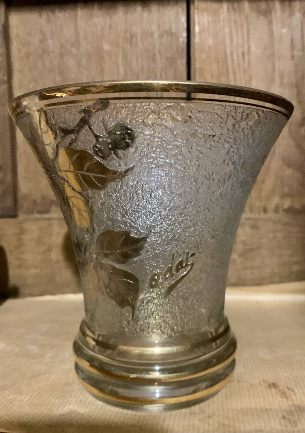 Vintage vase by Odal – frosted and gilded molded glass – retro chic decor
