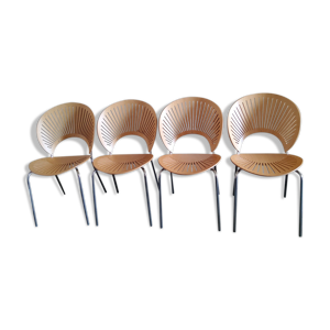 Ensemble de quatre chaises