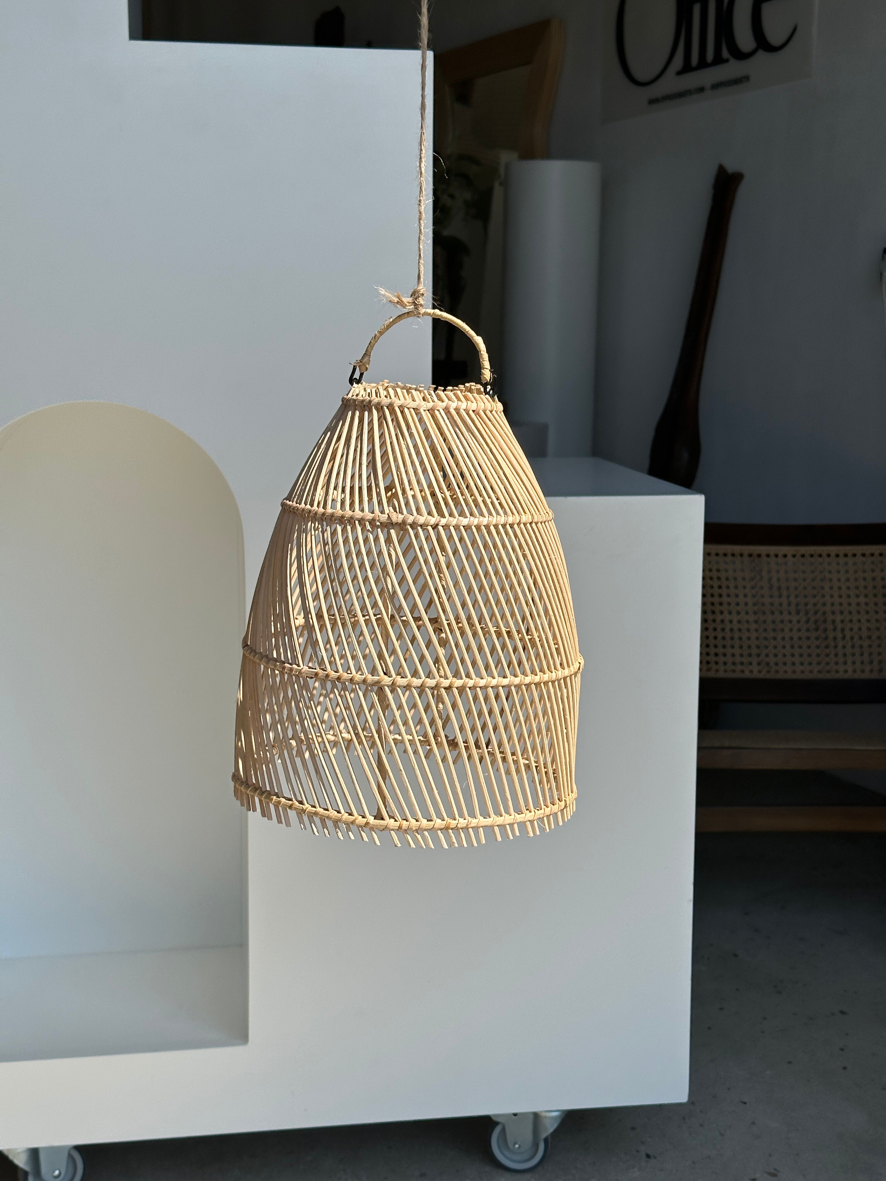Suspension en rotin en forme de cloche d25 h28