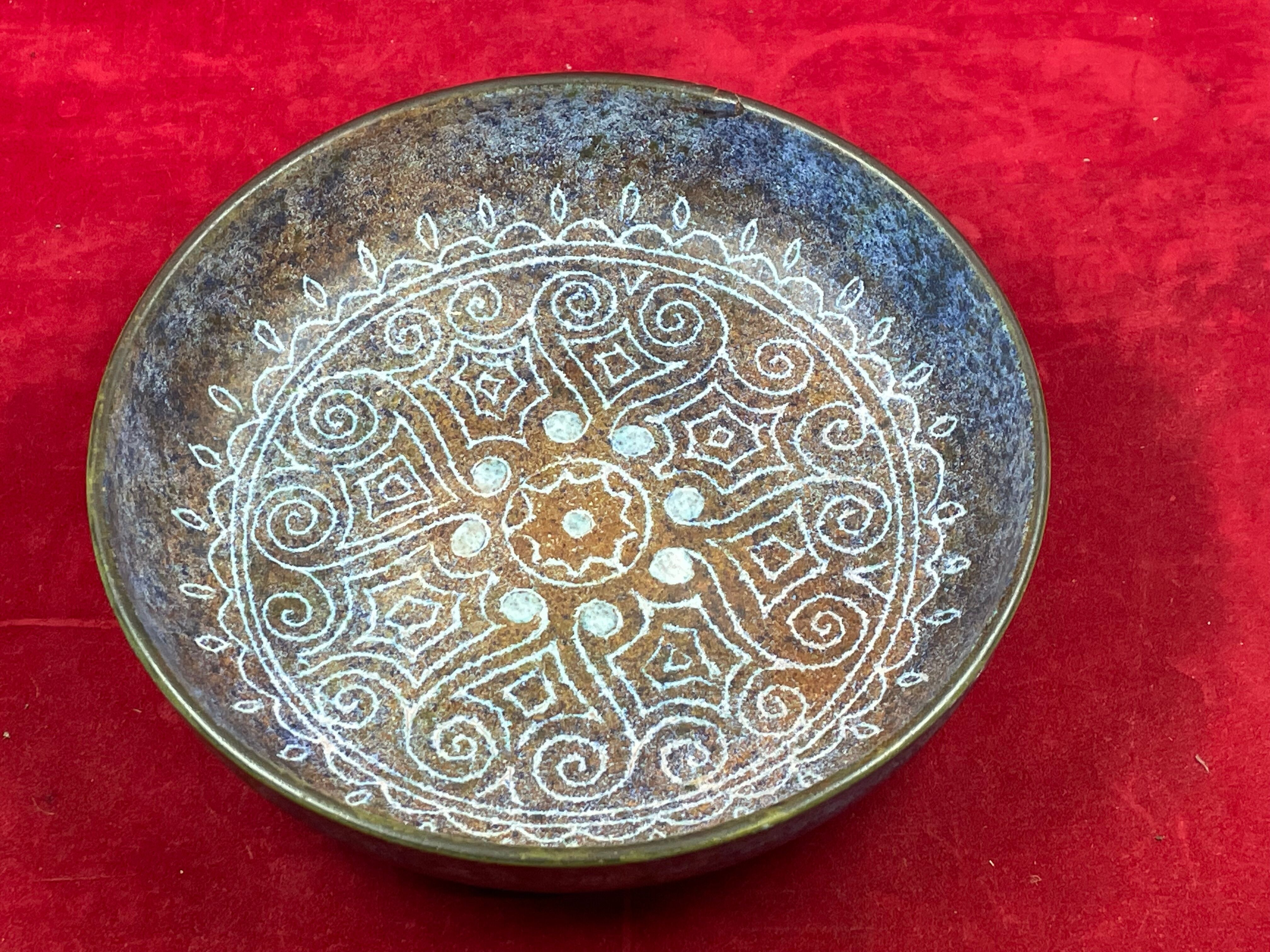 Plat creux décor celtique contemporain