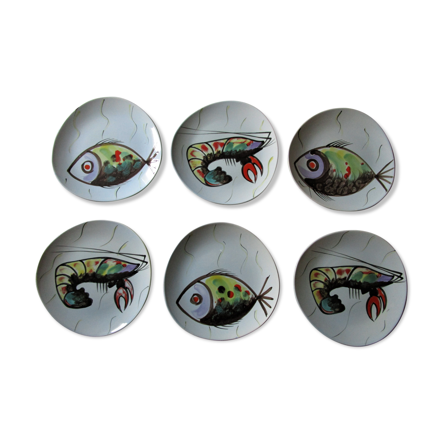 Six Pornic plates with fish and crayfish