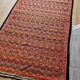 Grand tapis kilim ancien aux motifs géométriques tribaux 260 x 130 cm