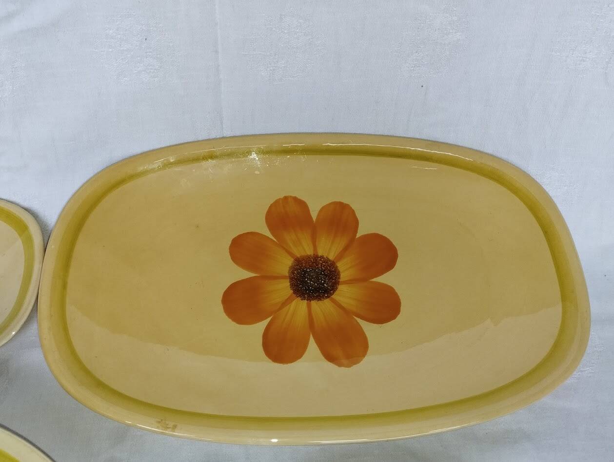 Soleil Gien set – large dishes and vintage serving dish