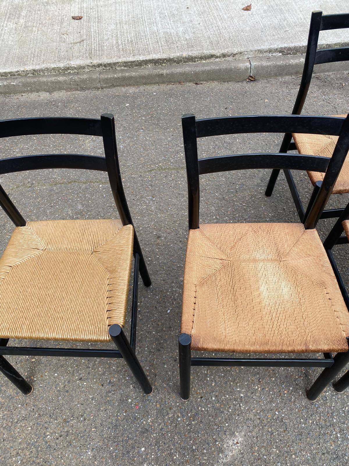 4 chaises scandinaves italiennes Gessef noires bois massif et cordage