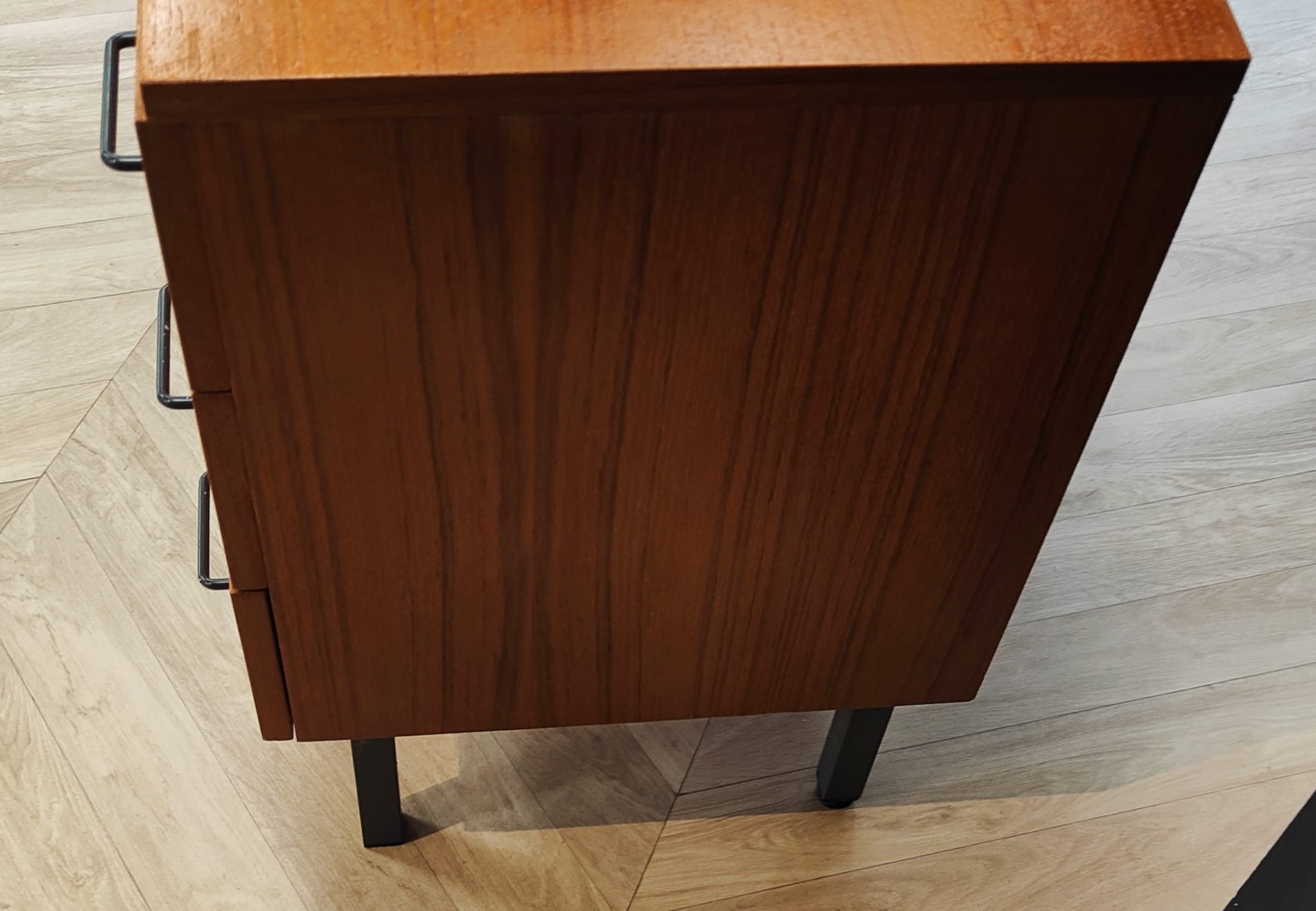 Vintage chest of drawers