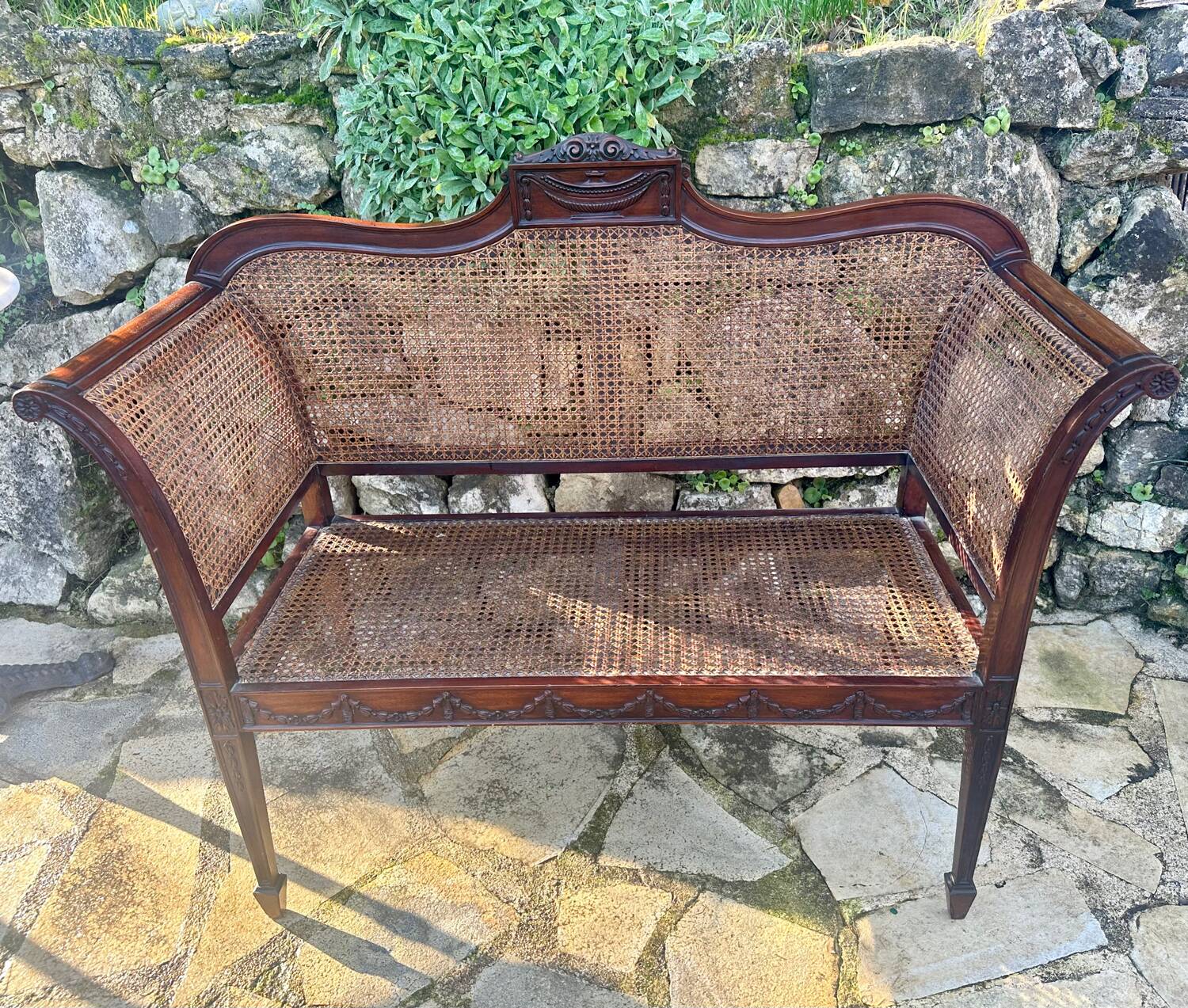 small bench or Love Seat in Mahogany circa 1860