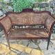petite banquette ou Love  Seat en Acojou Vers 1860