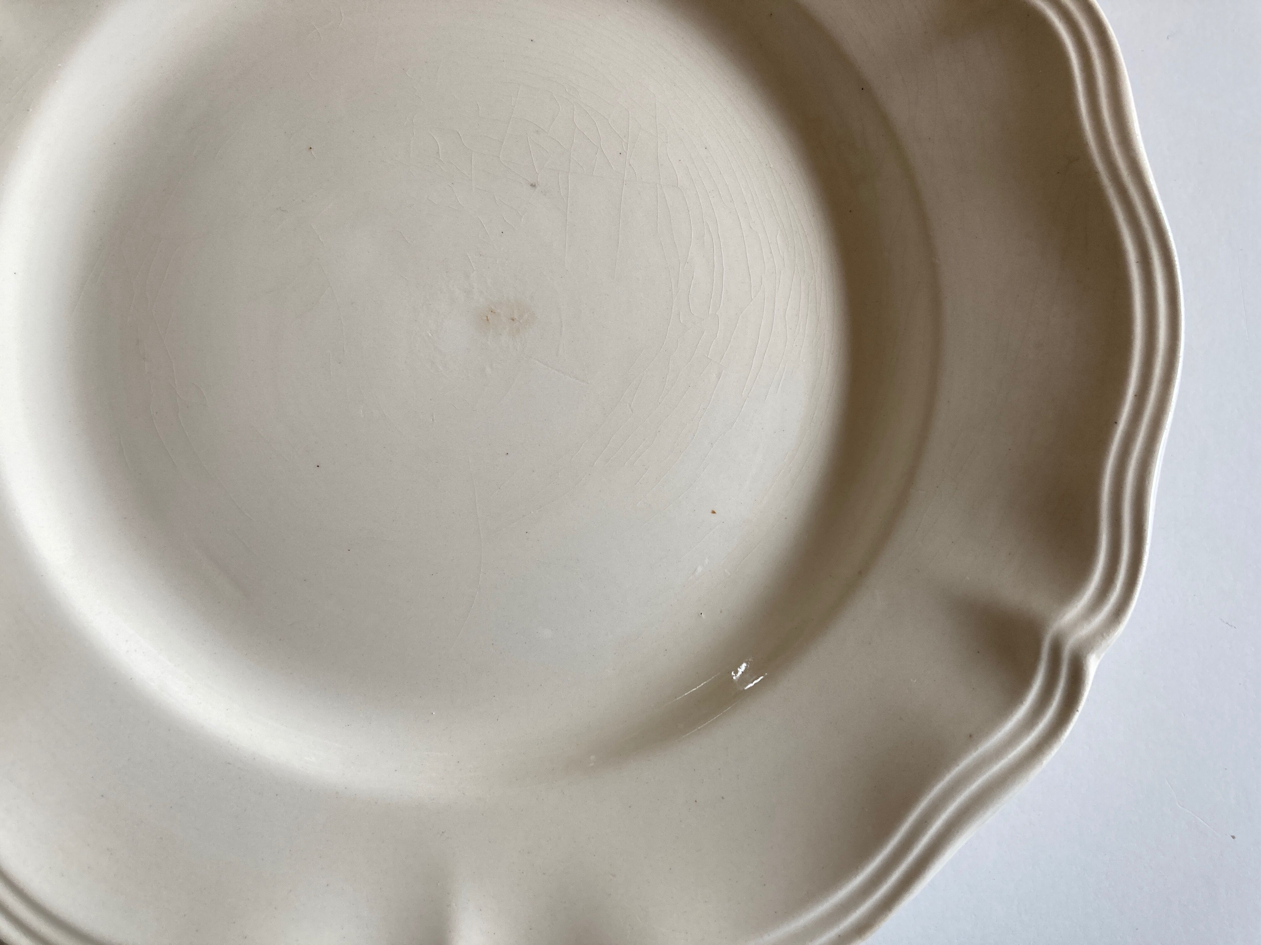 Set of 10 plates ivory of sarreguemines with godrons