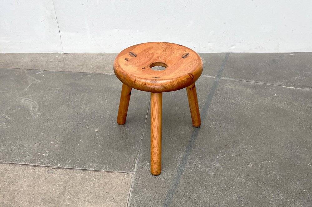 Mid-century pine sauna stool by Bertel Gardberg for Artek, 1950s.