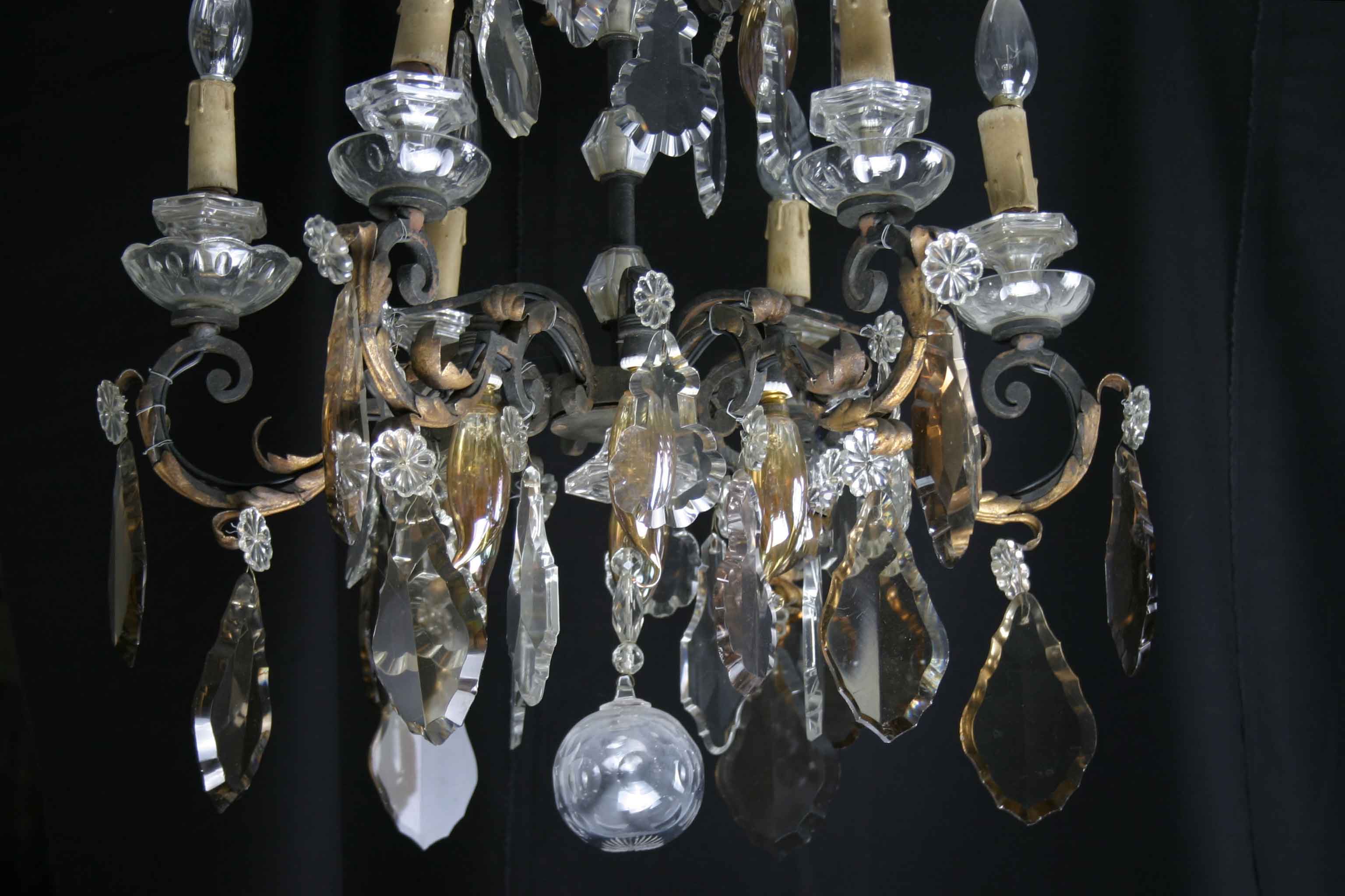Chandelier hanging from the eighteenth century, Crystal white and amber, bronze and gilded wrought iron