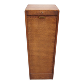 Curtain cabinet