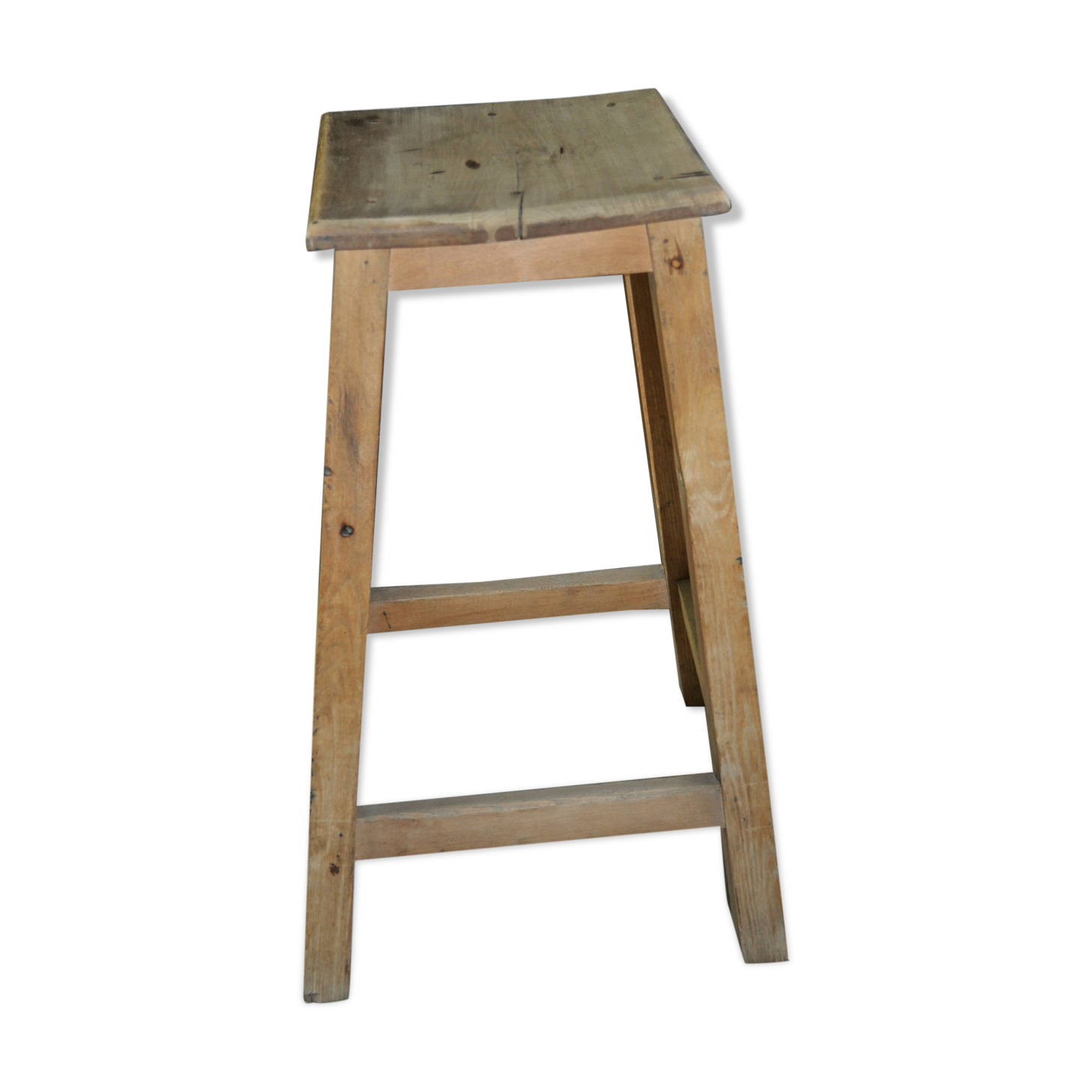 Rustic tabouret made in Périgord