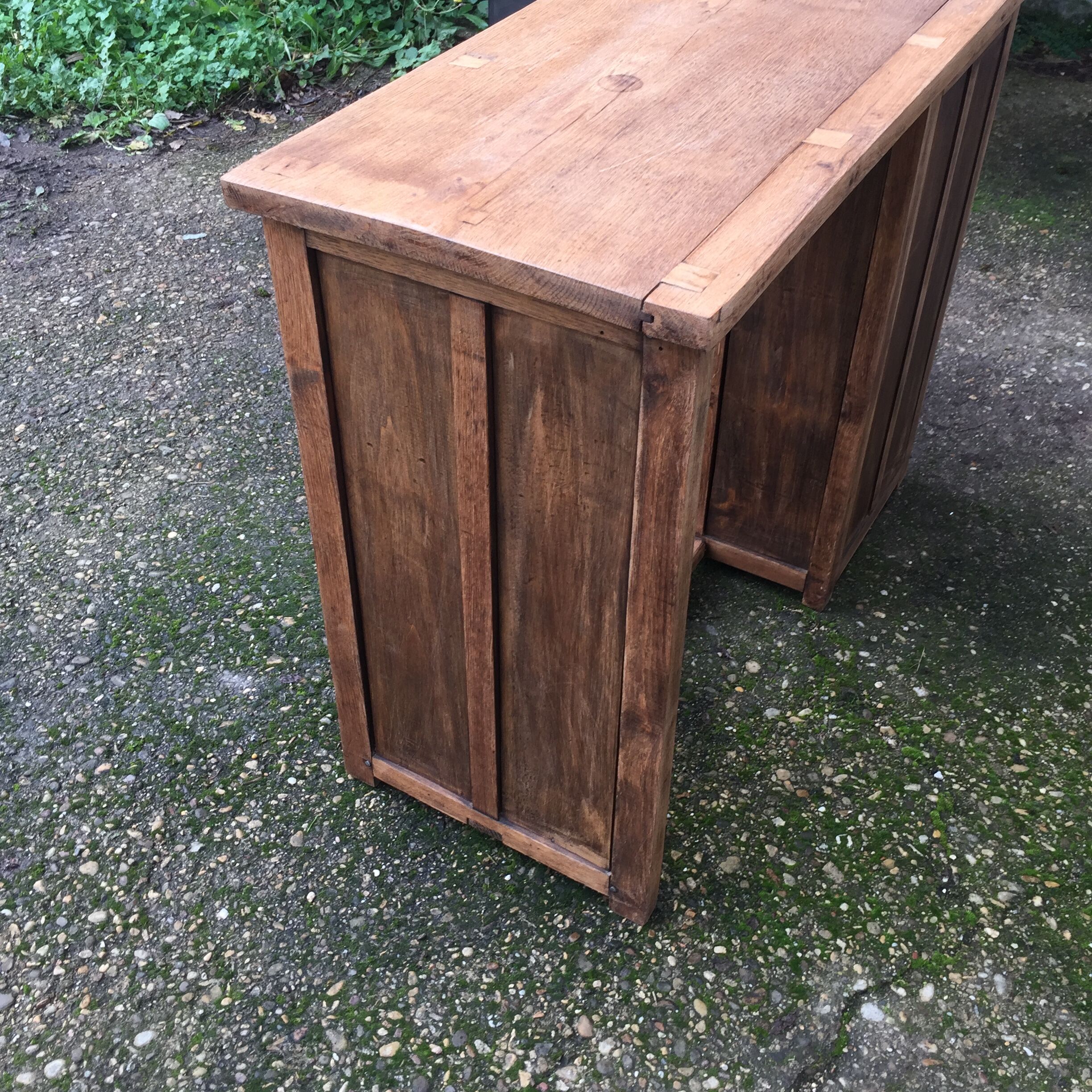 Bureau d’enfant en chêne années 50