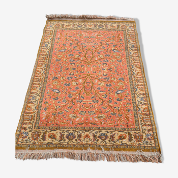 Old carpet 117x96cm