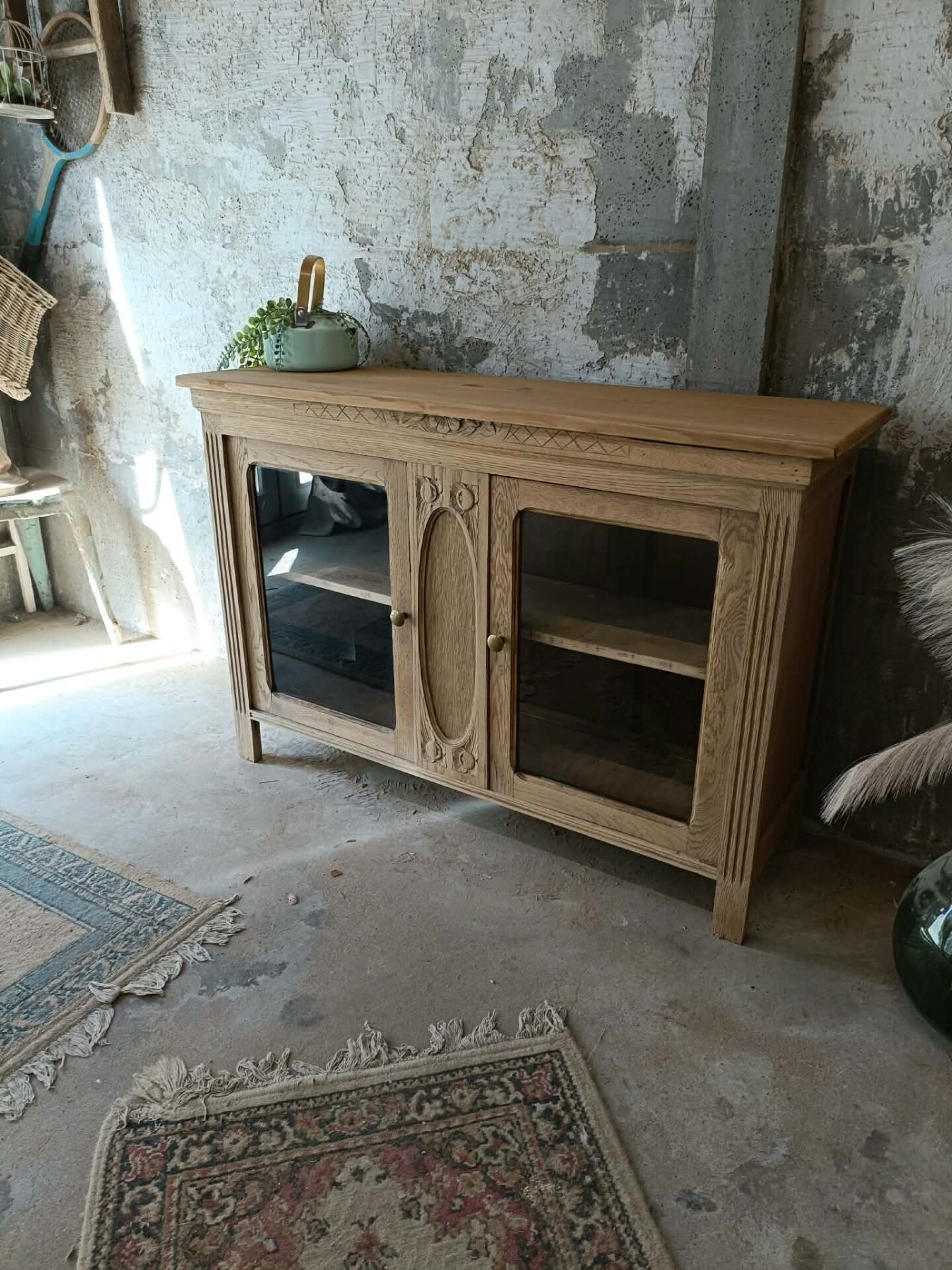 Display cabinet
