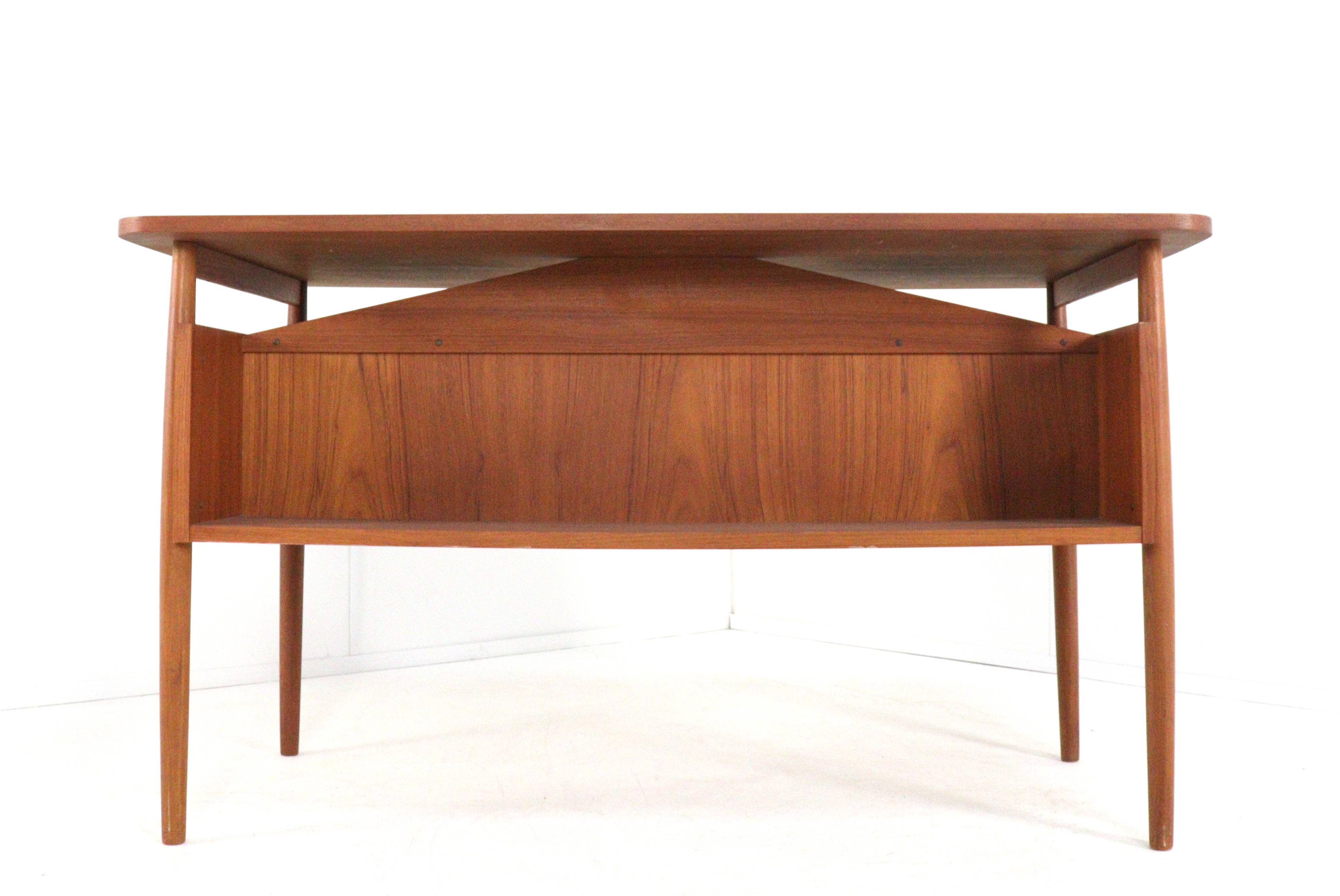 Gunnar Nielsen Tibergaard 'Ulkind' Desk
