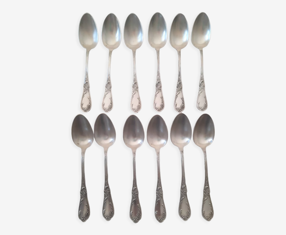 Coffret de 12 petites cuillères anciennes en métal argenté