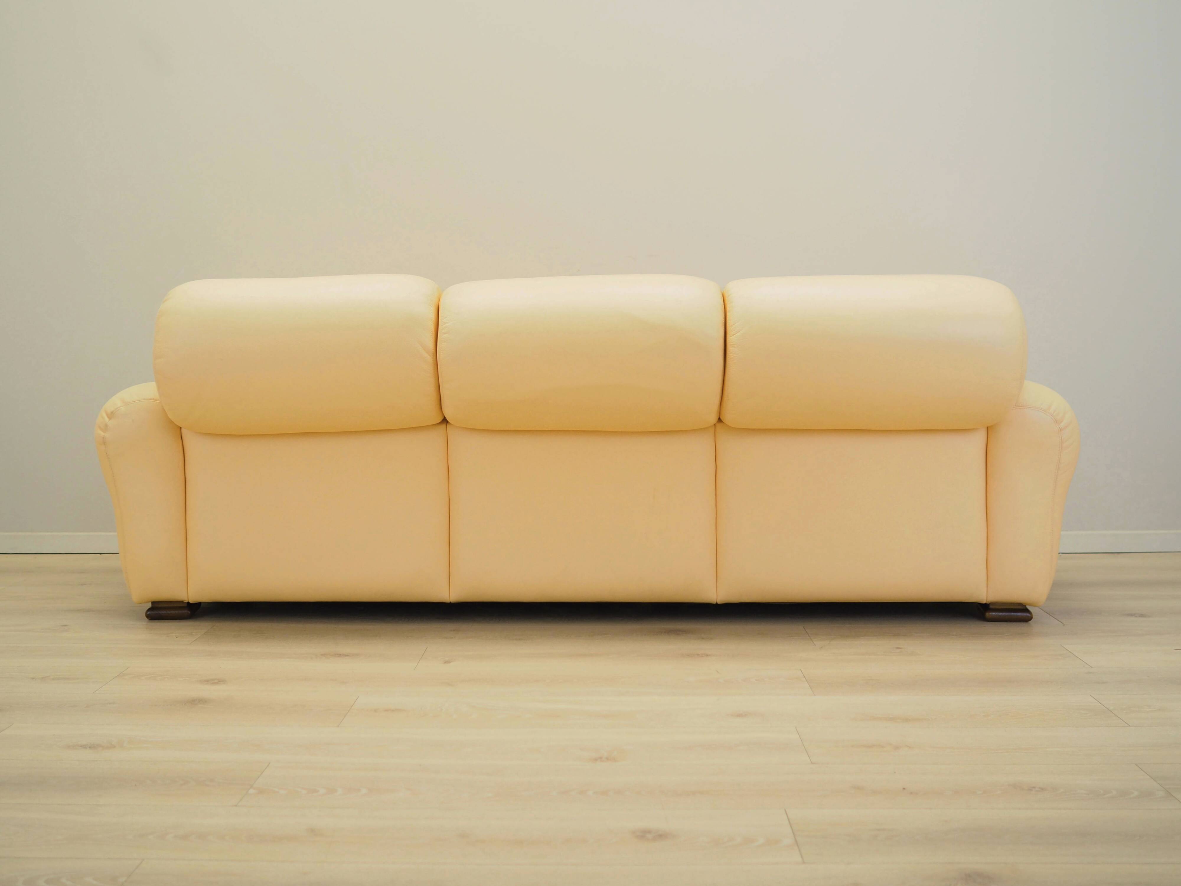 Leather sofa, Italian design, 1960s, production: Italy