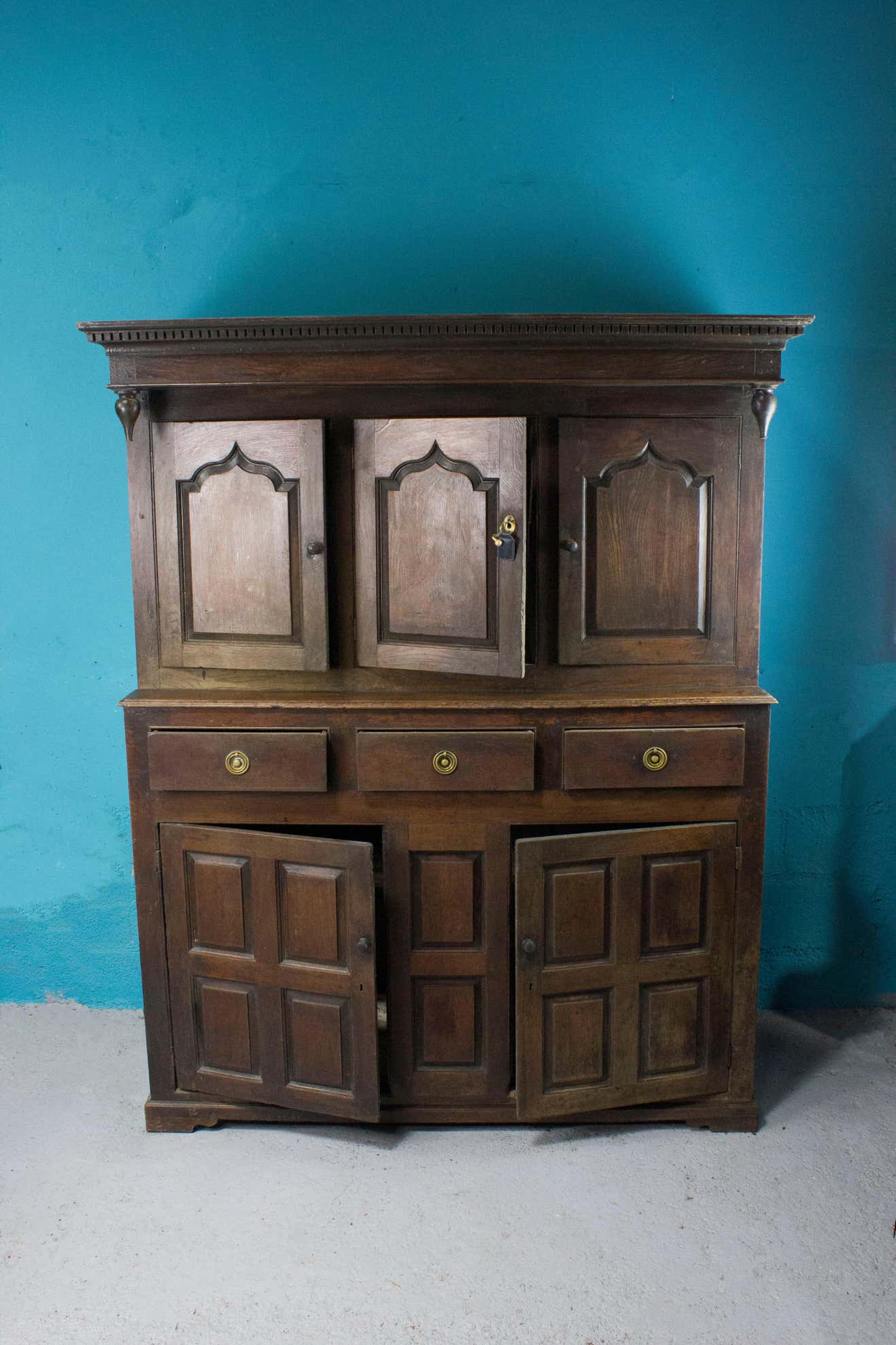 Welsh oak sideboard eighteenth century