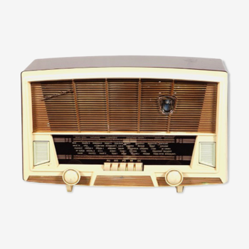 Vintage Bluetooth radio: Sonolor Concorde from 1957