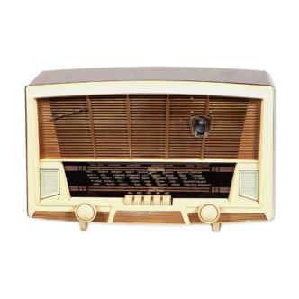 Vintage Bluetooth radio: Sonolor Concorde from 1957