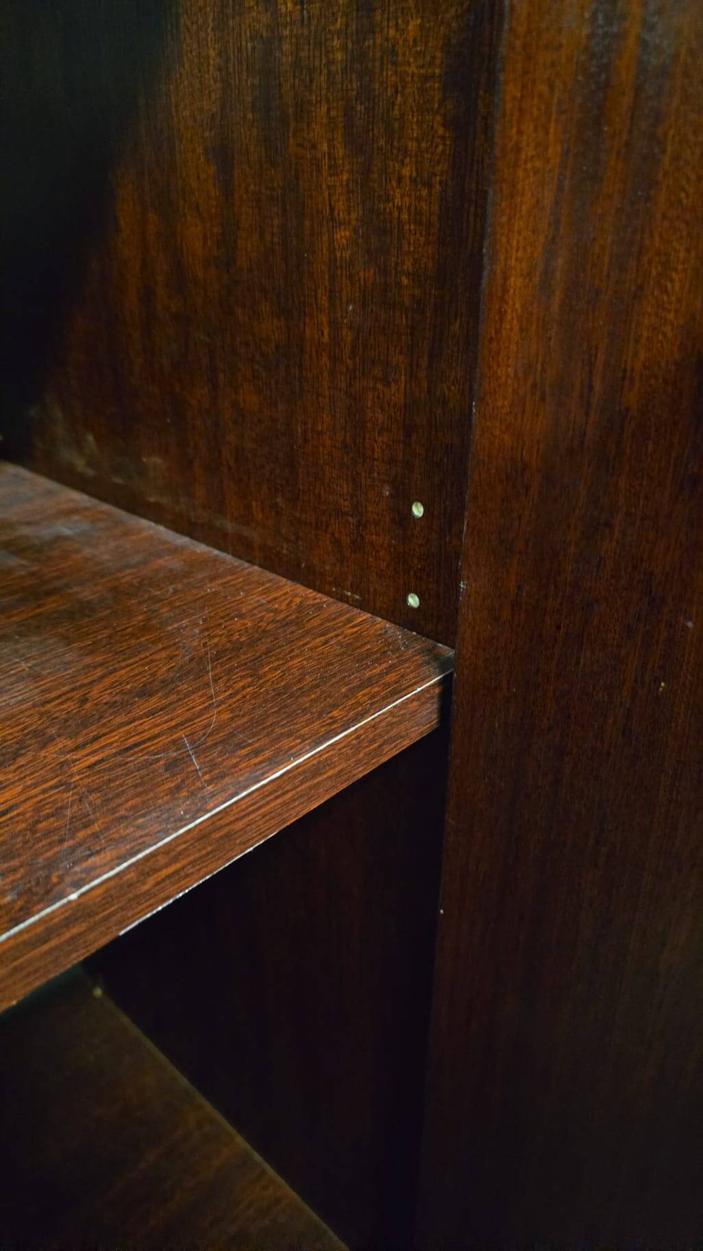 Armoire / étagère vintage en bois peu profonde