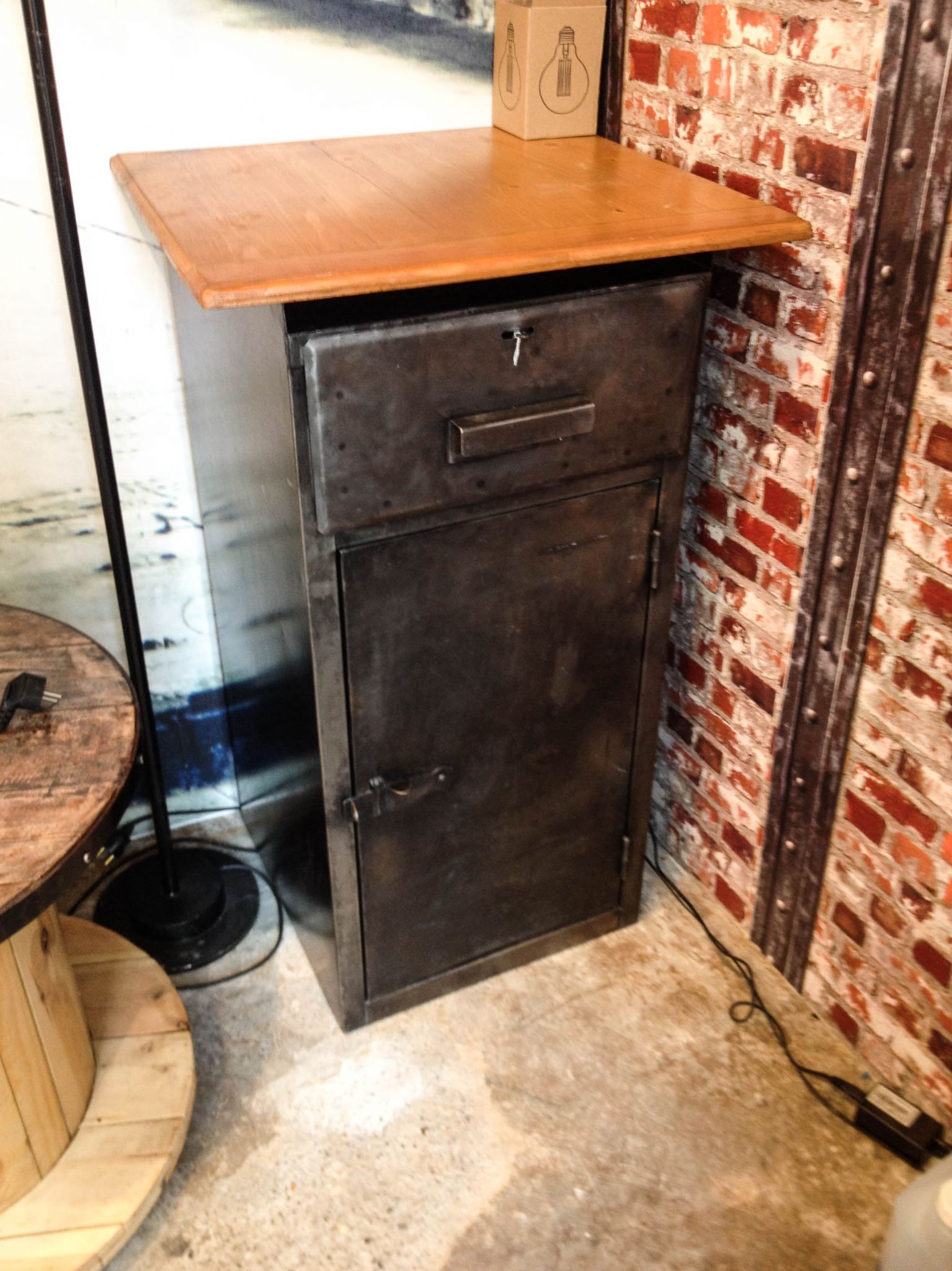 Serving industrial or confiturier