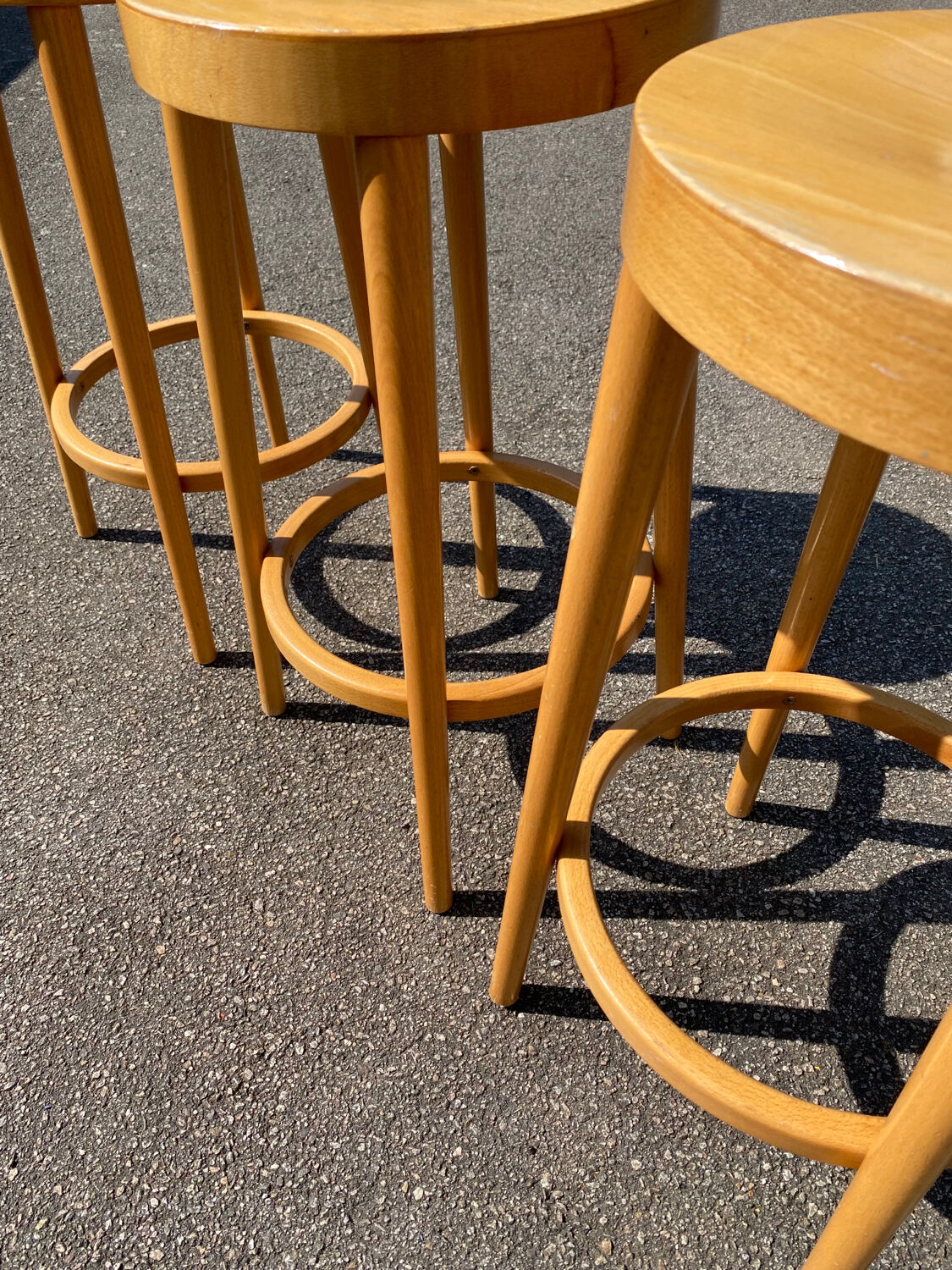 3 Baumann high stools
