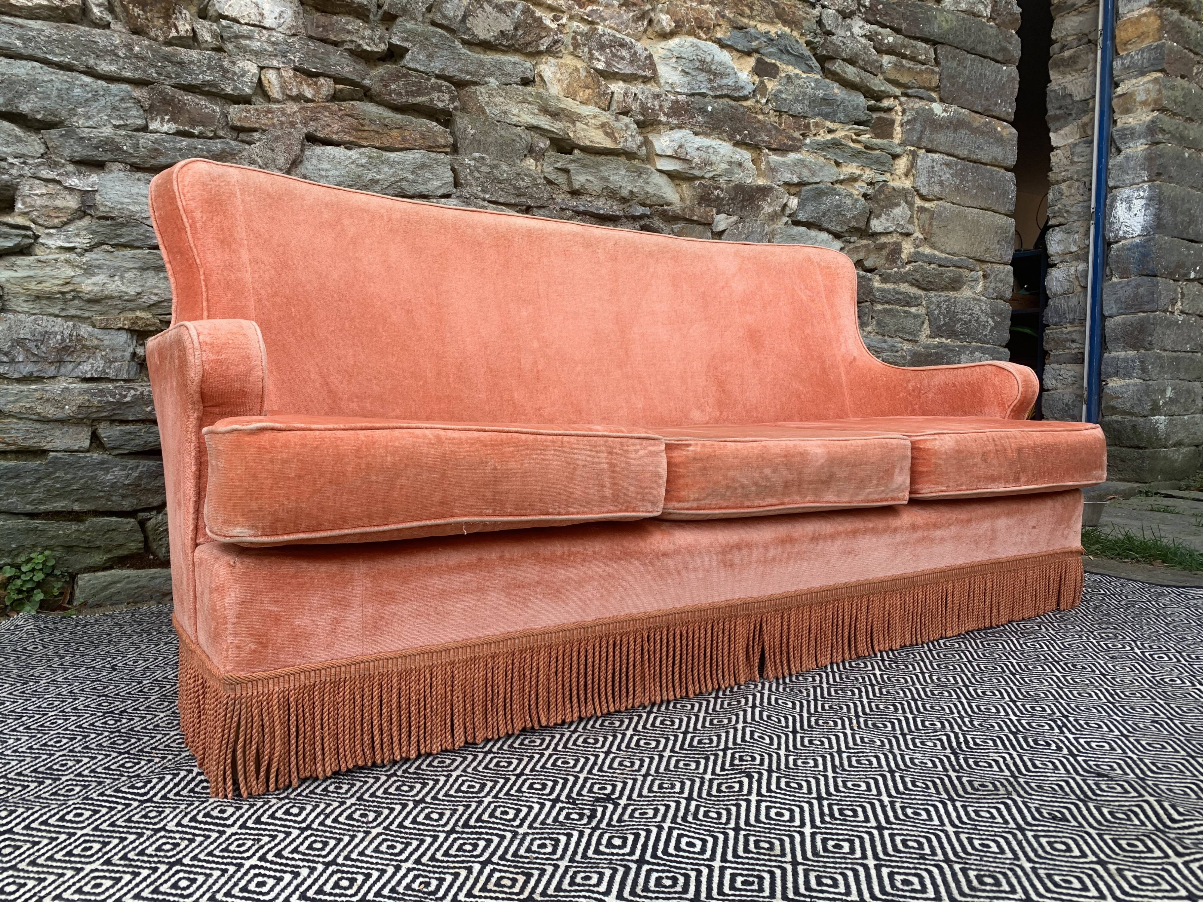 Canapé crapaud en velours rose