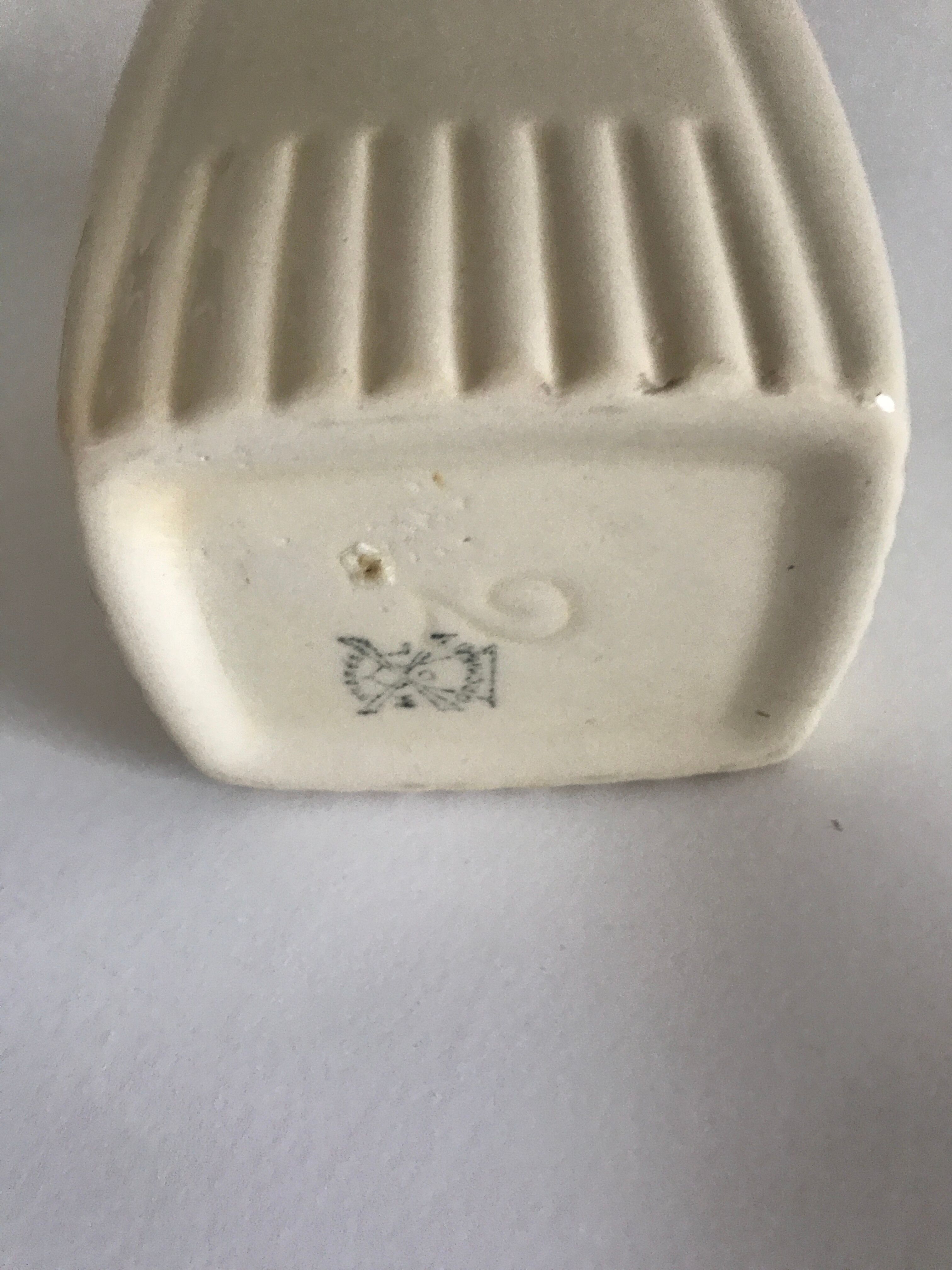 Spice pot with beige earthenware mill of the Orchie Wolves