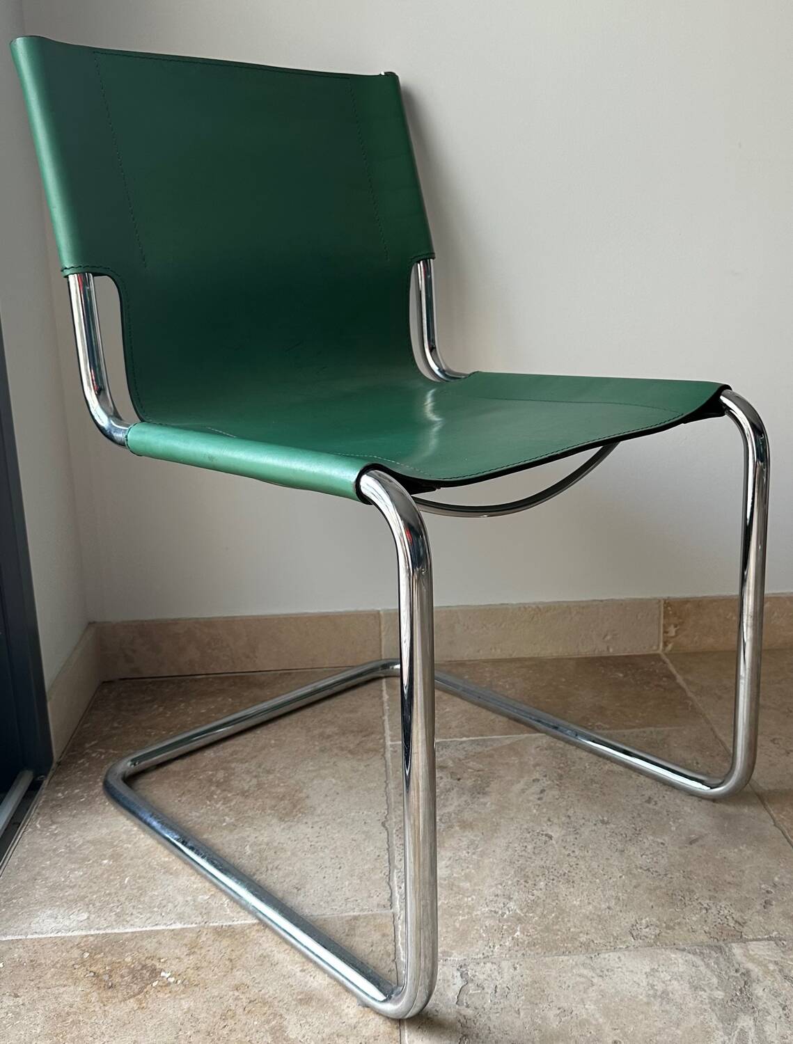 Set of 6 Chairs and 2 Matteo Grassi Armchairs in leather - rare "Basque" green