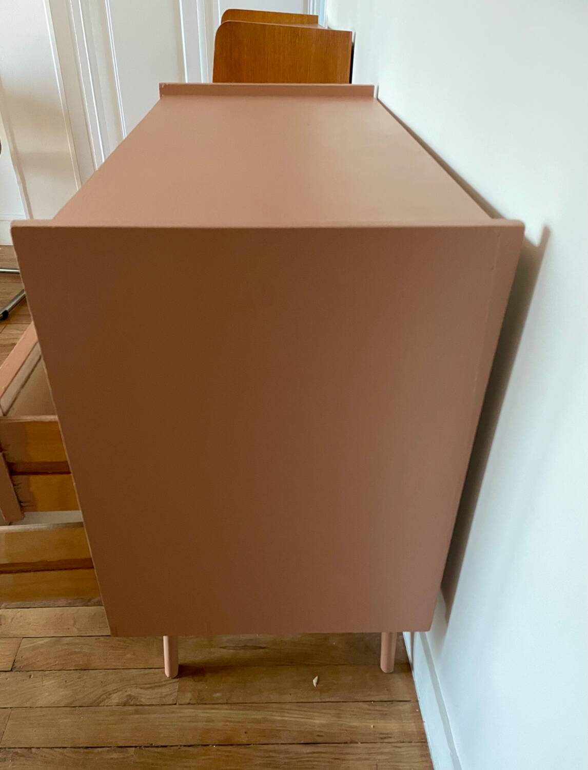 Commode vintage pieds compas