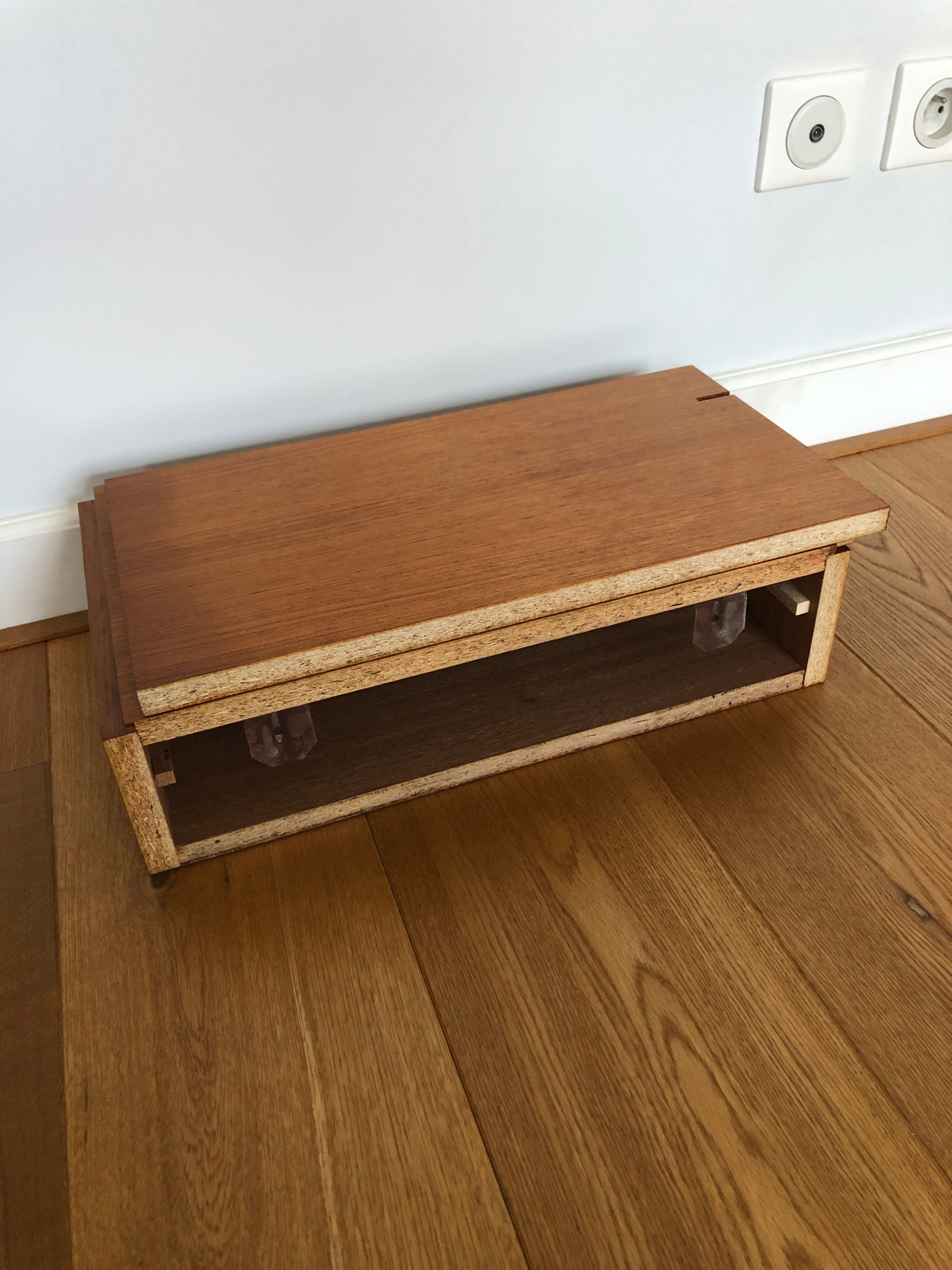 Une console murale