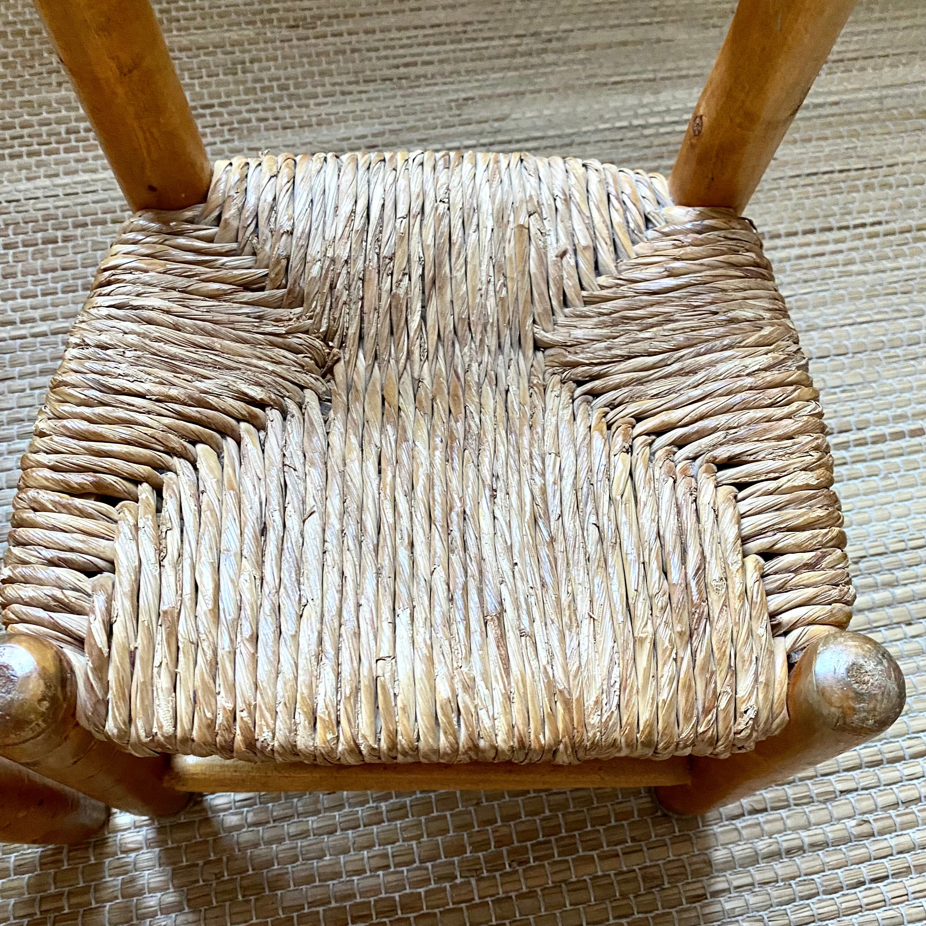 Chaises enfant anciennes en bois et paille