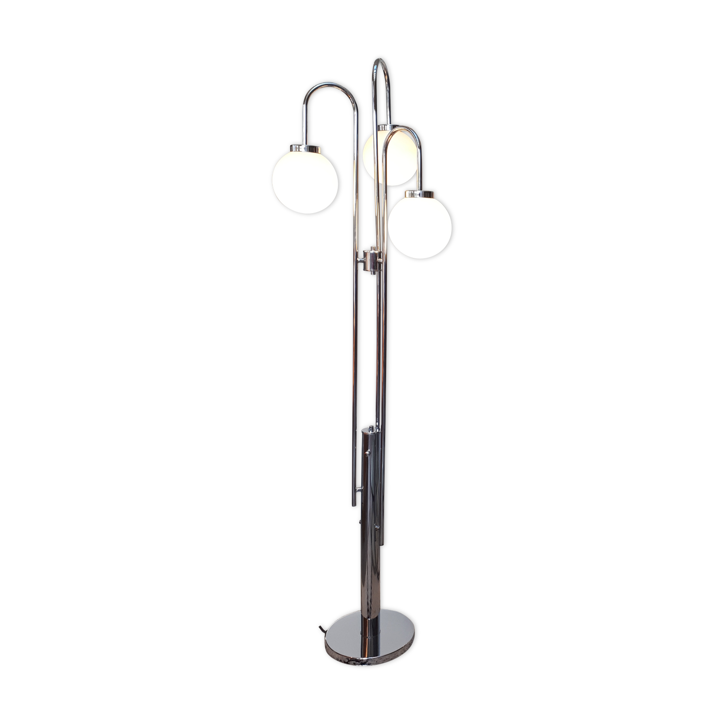 Italian lamppost 3 globes opalines 60s