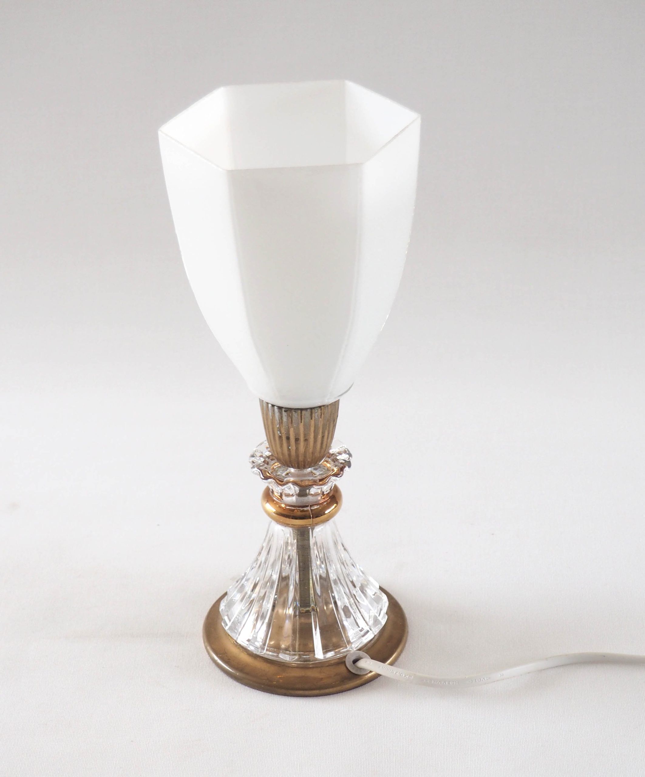 Hexagonal opaline lamp and crystal fan