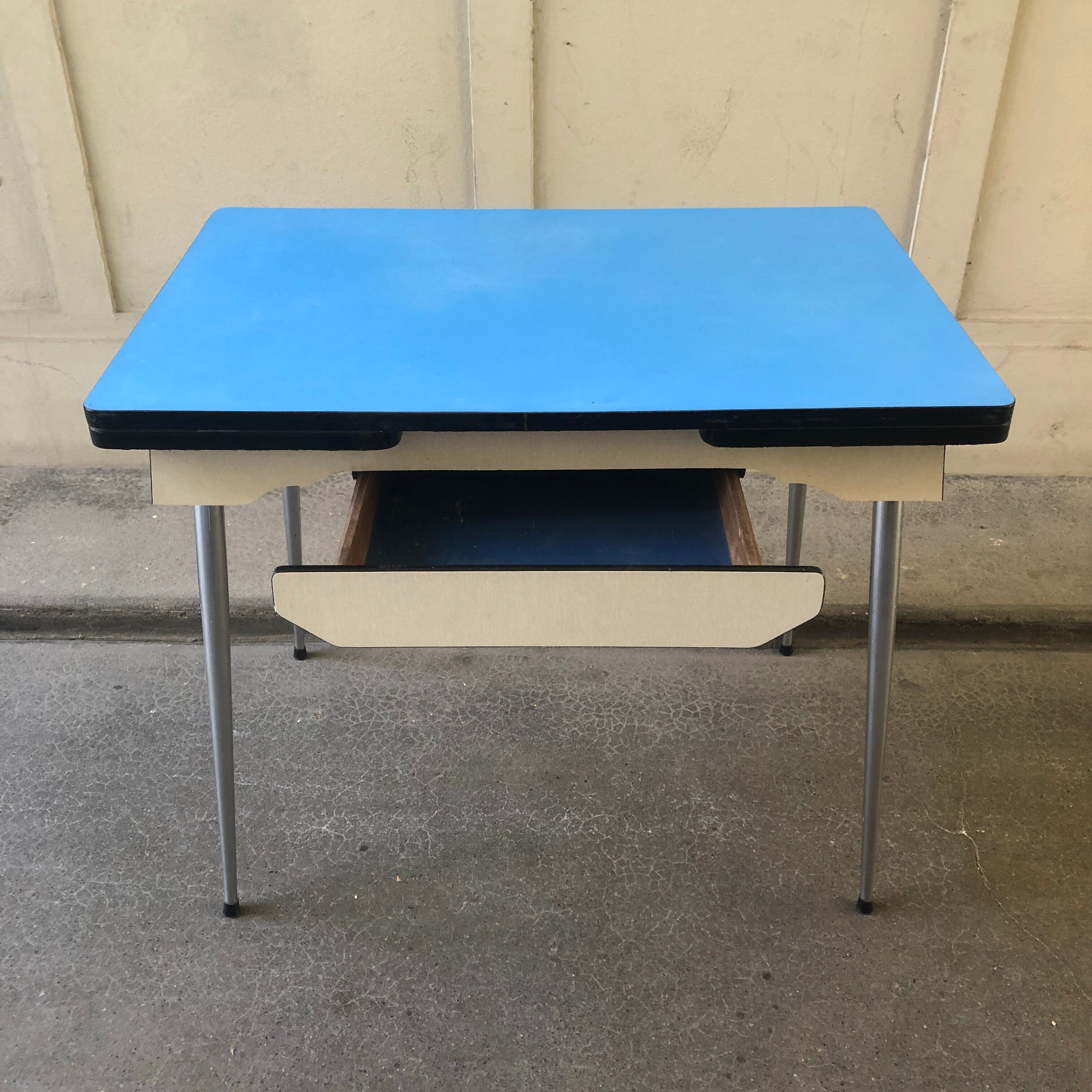 Formica table