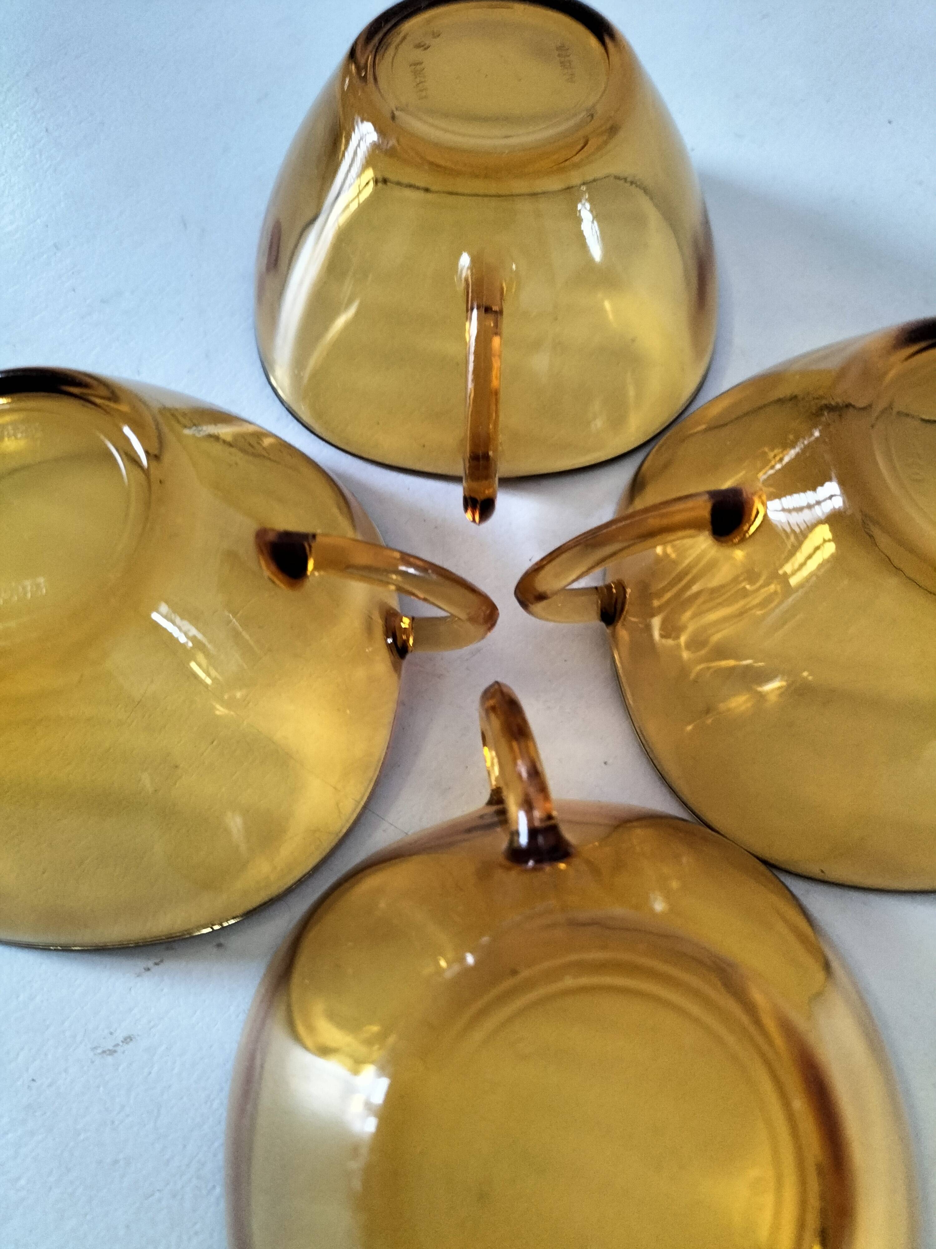 4 cups and saucers VERECO amber