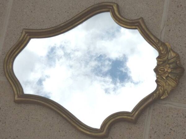 Miroir de style Louis XV garantie bois doré à l’eau et à la feuille d'or