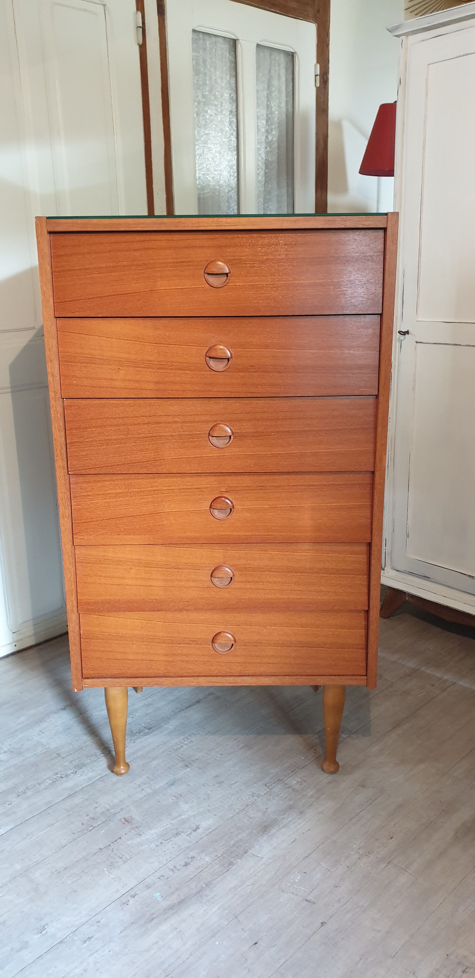 Scandinavian chest of drawers